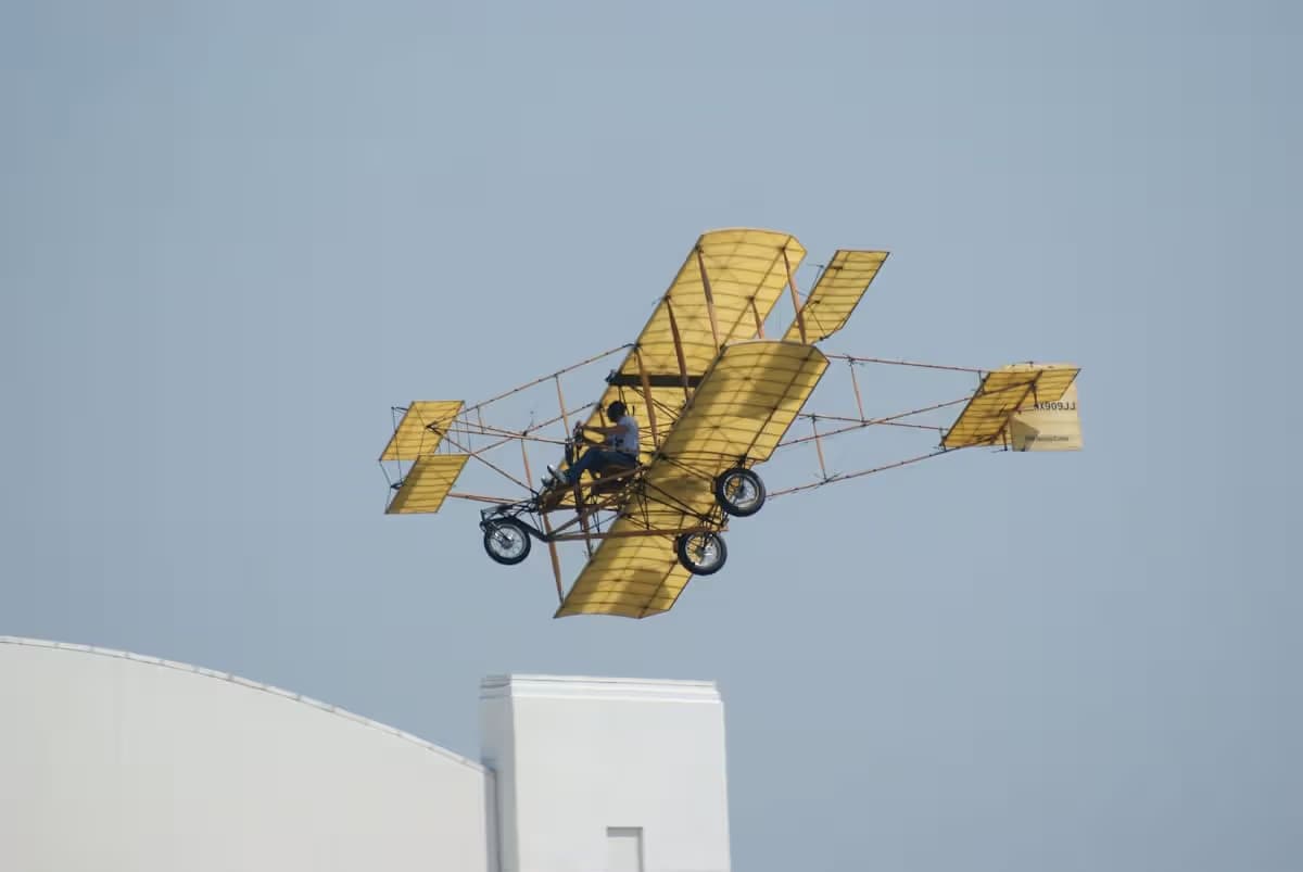 Unidentified — Aircraft