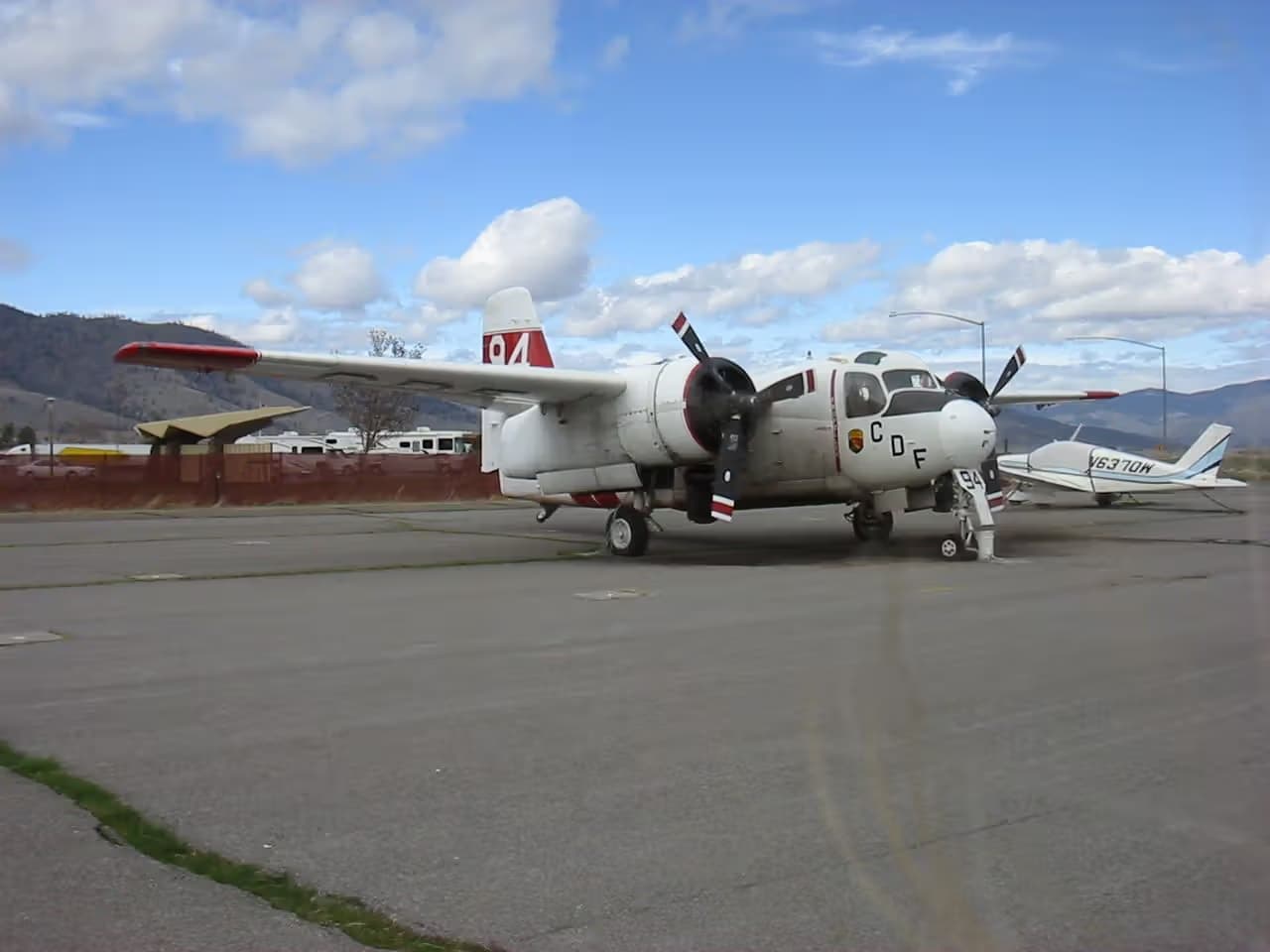 N404DF — Twin-engine aircraft
