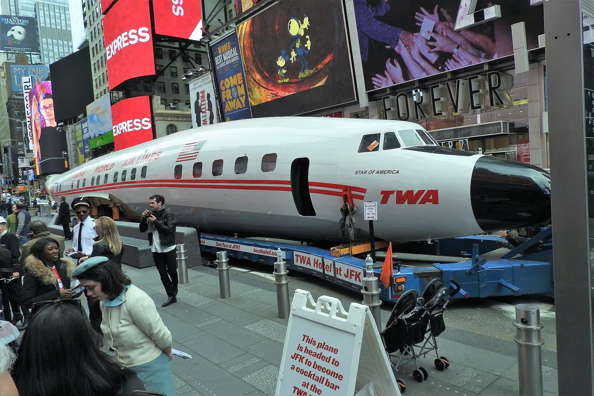 N8083H — Aircraft