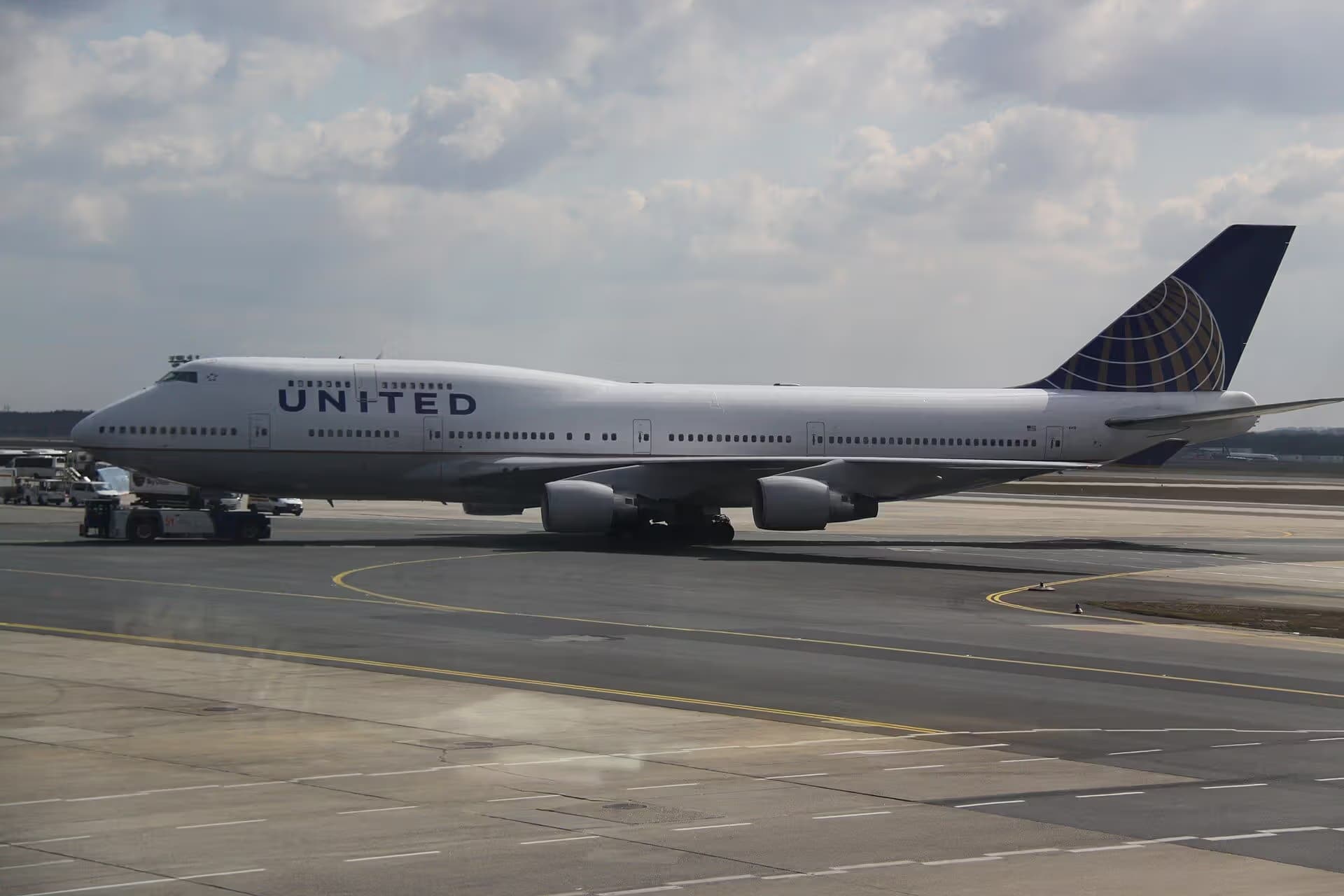 N118UA — Boeing
