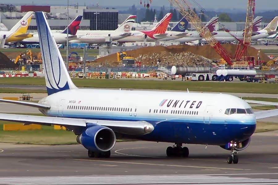 N657UA — Boeing