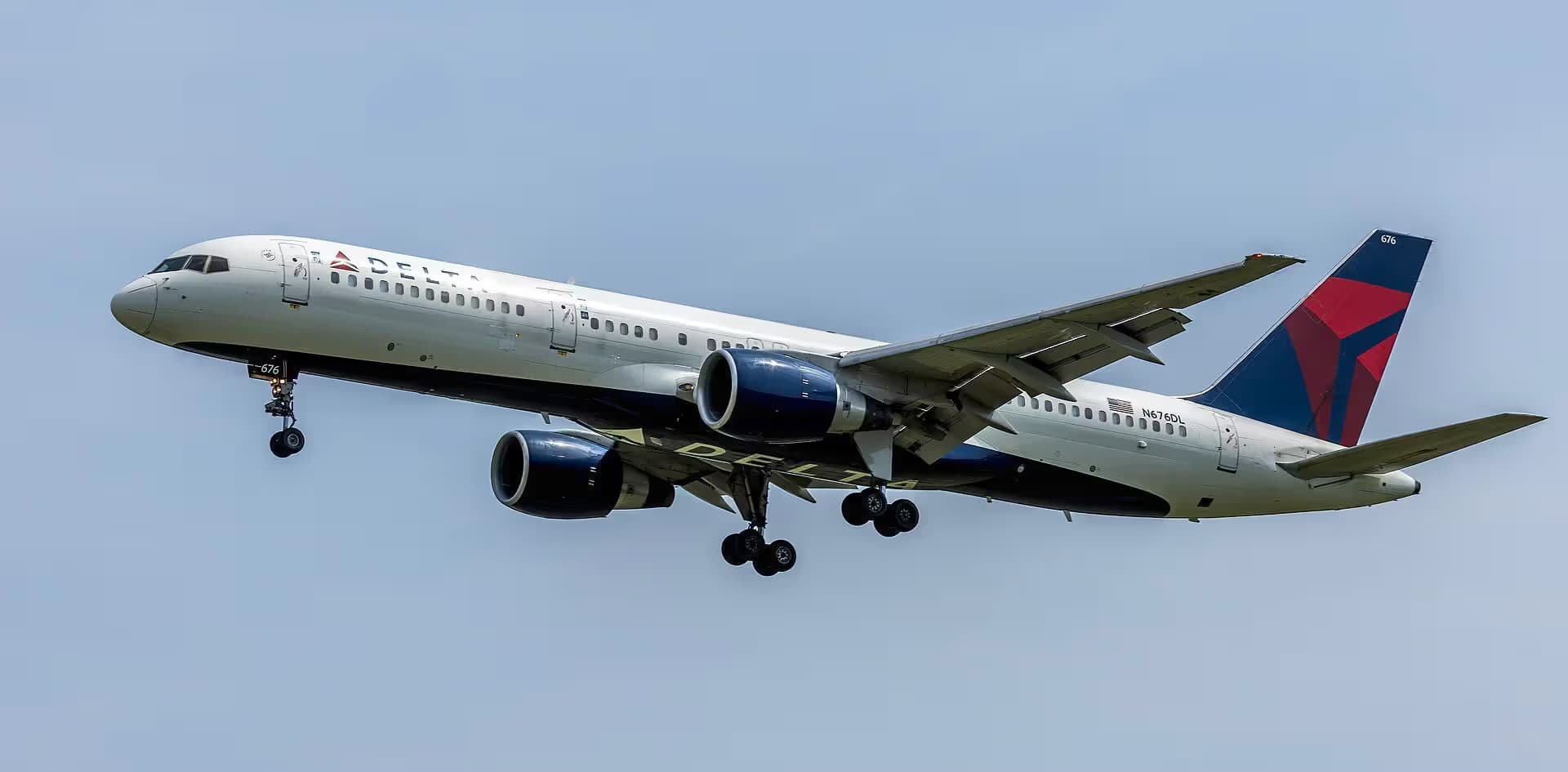 N676DL — Boeing
