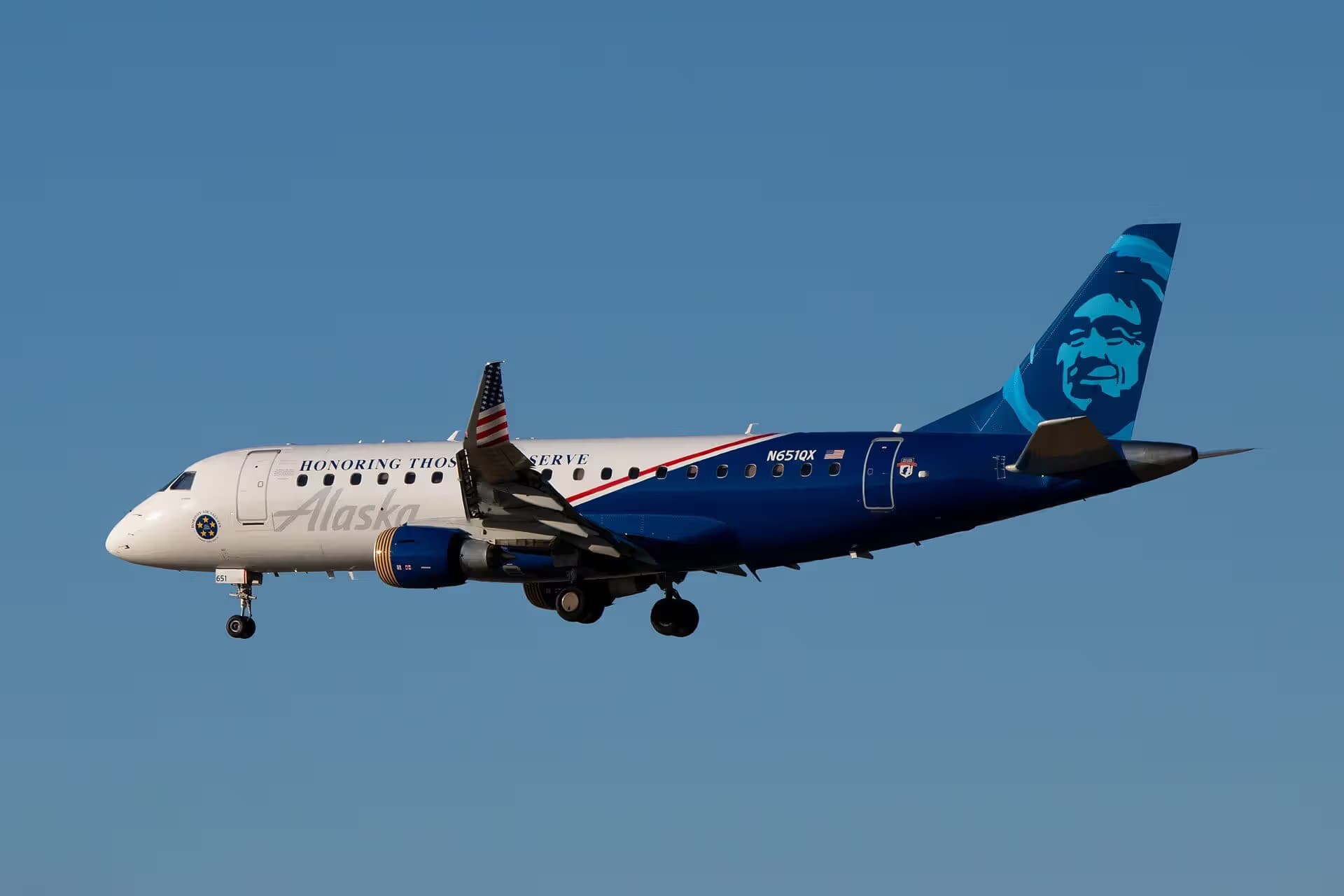 N651QX — Twin-engine aircraft