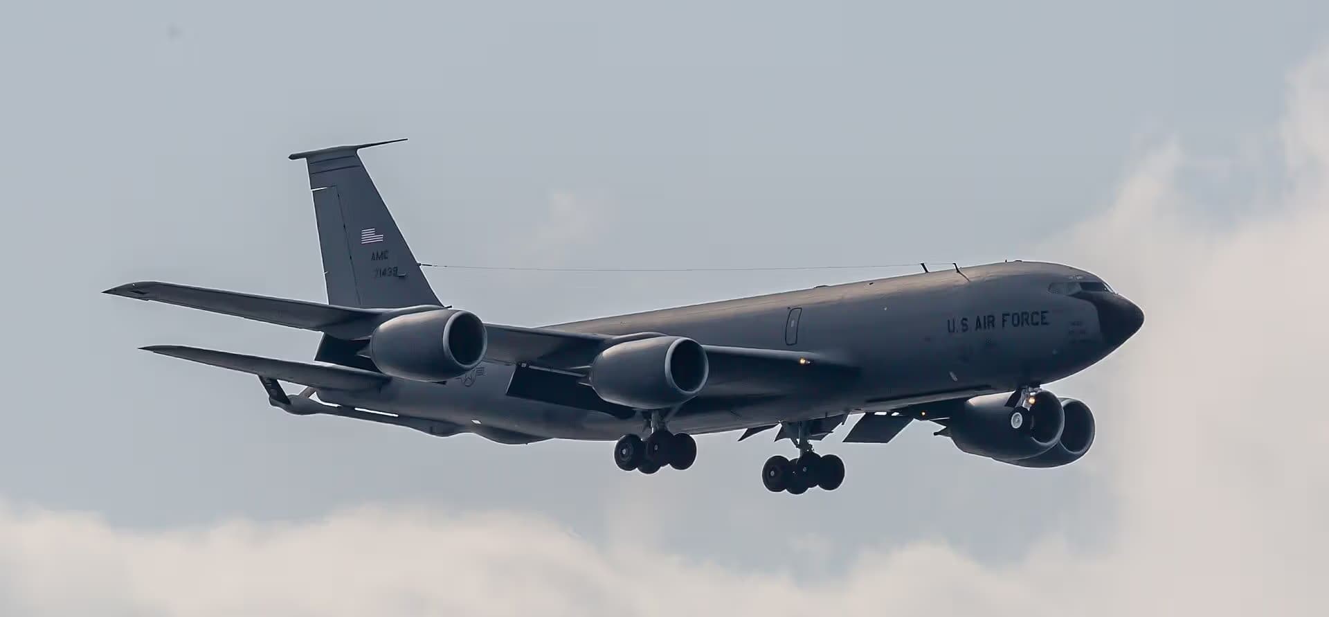 Unidentified — Boeing