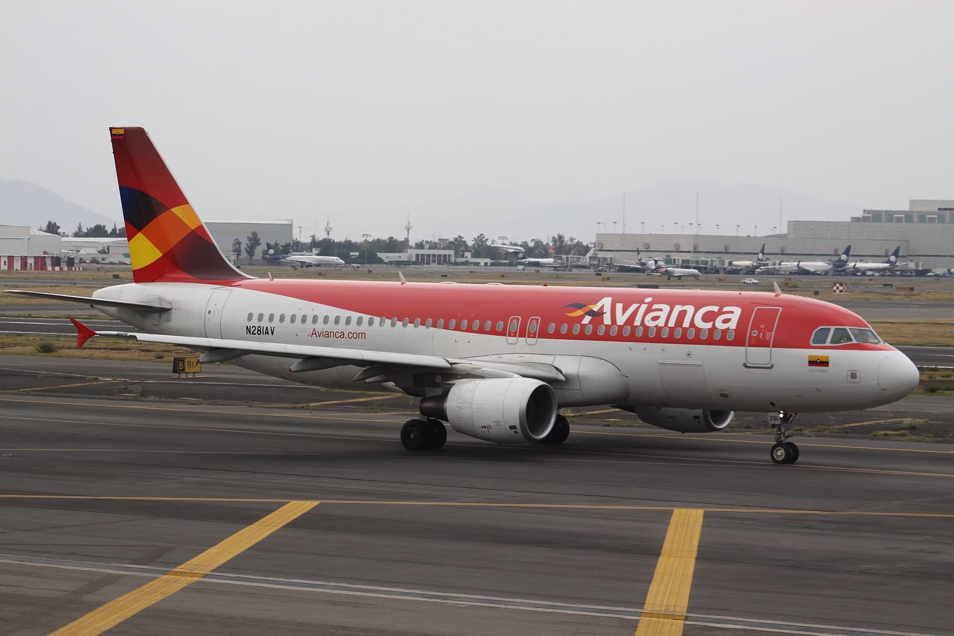 N281AV — Airbus