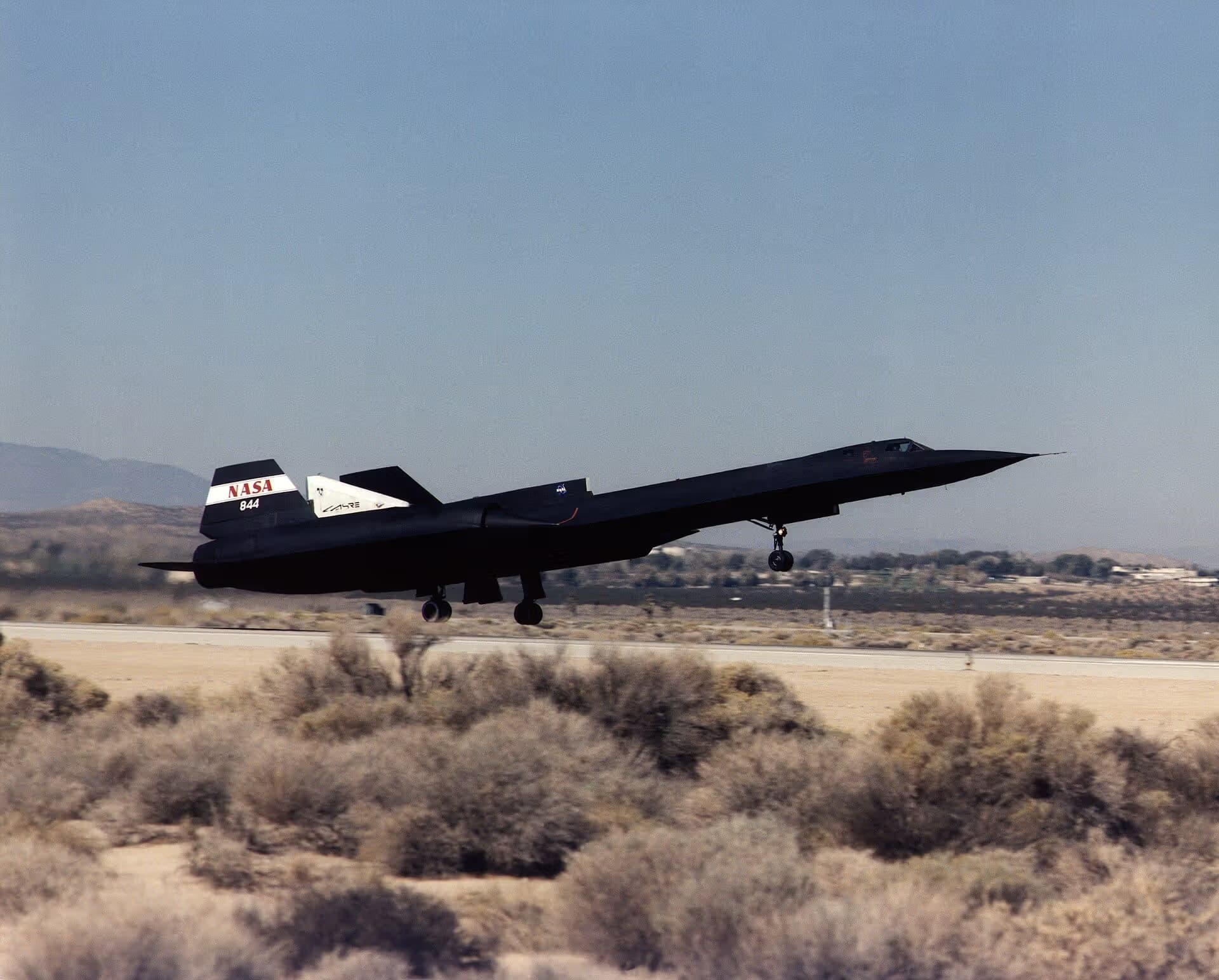 Unidentified — Aircraft