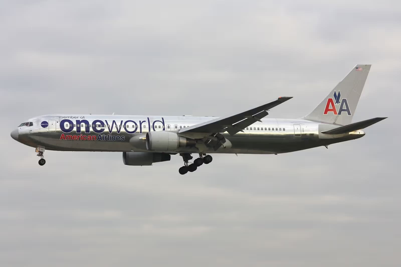 N395AN — Boeing