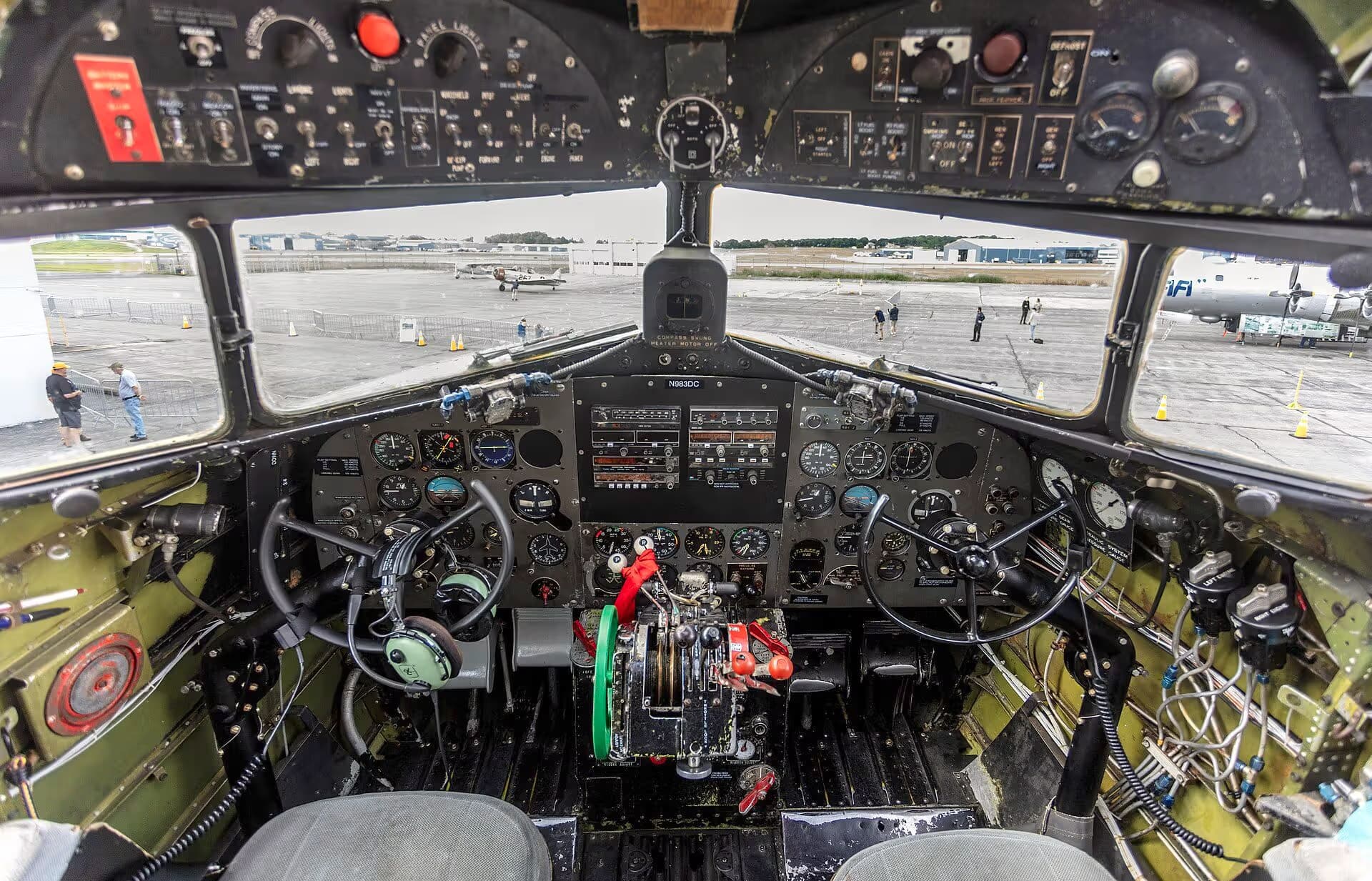 N983DC — Douglas