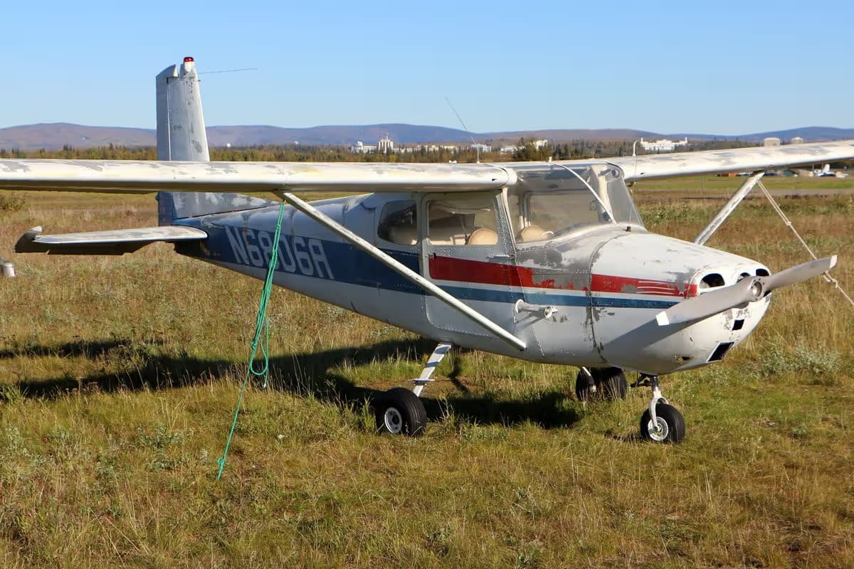 N6806A — Single-engine aircraft