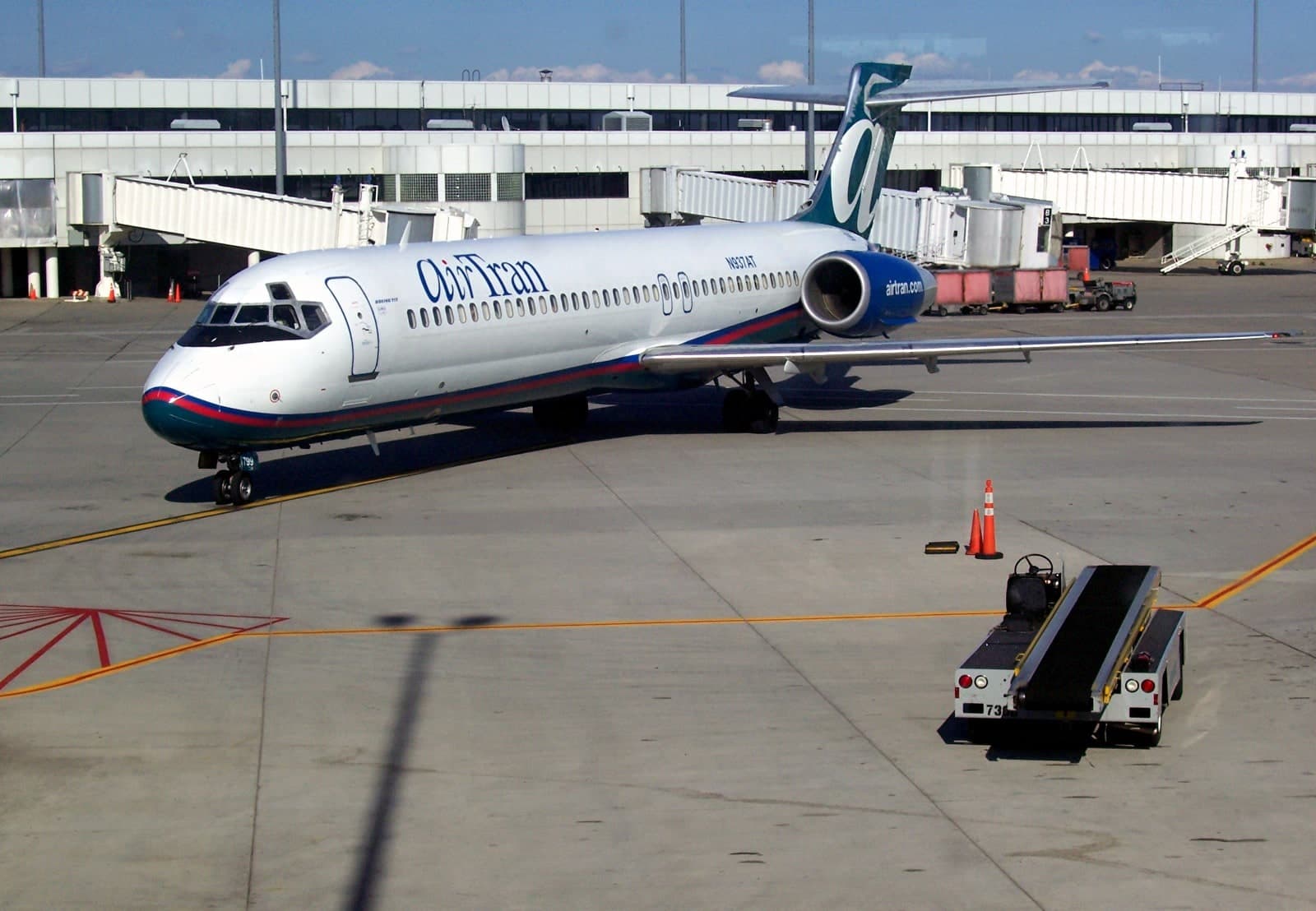 N937AT — Aircraft