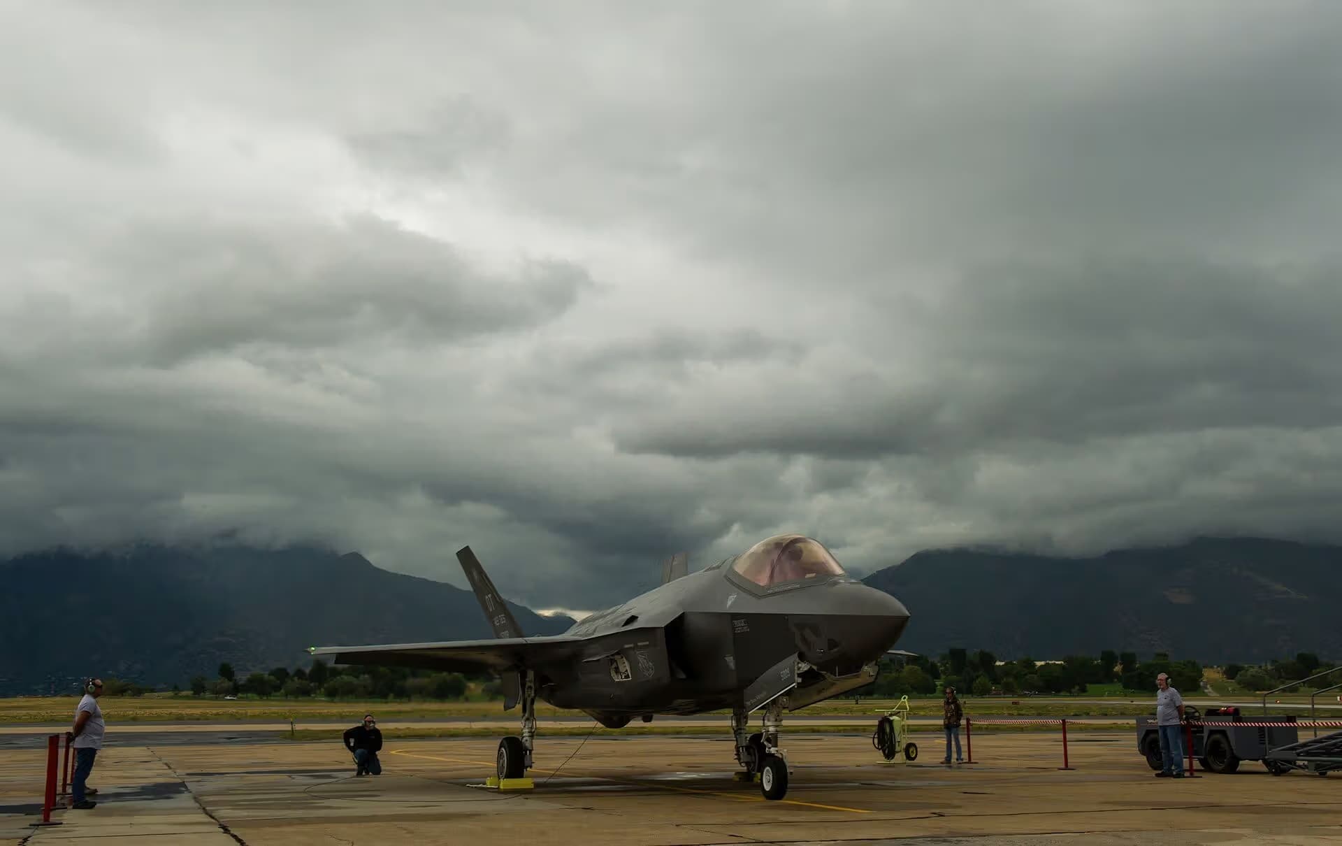 Unidentified — Aircraft at Hill Air Force Base