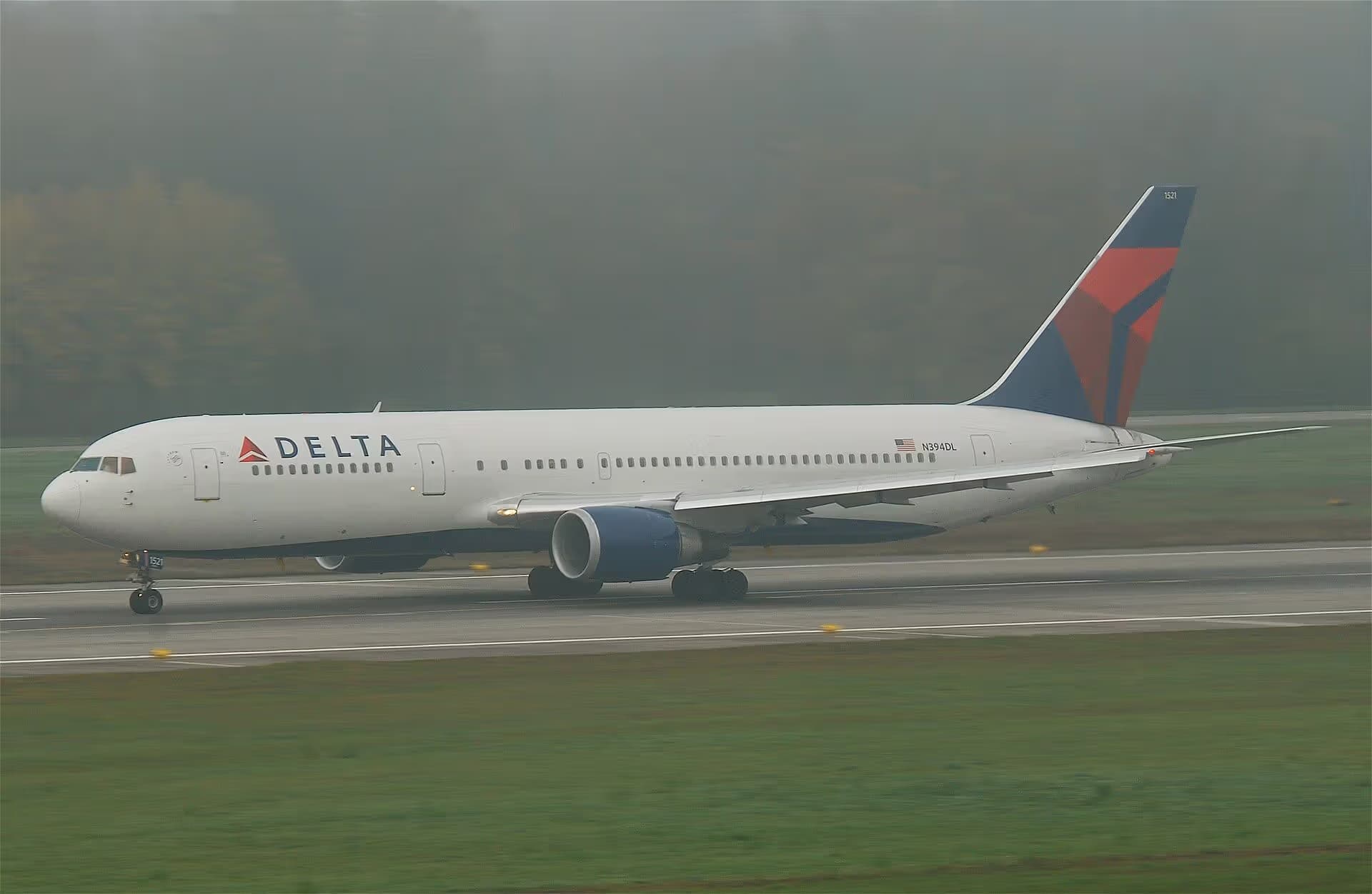N394DL — Boeing