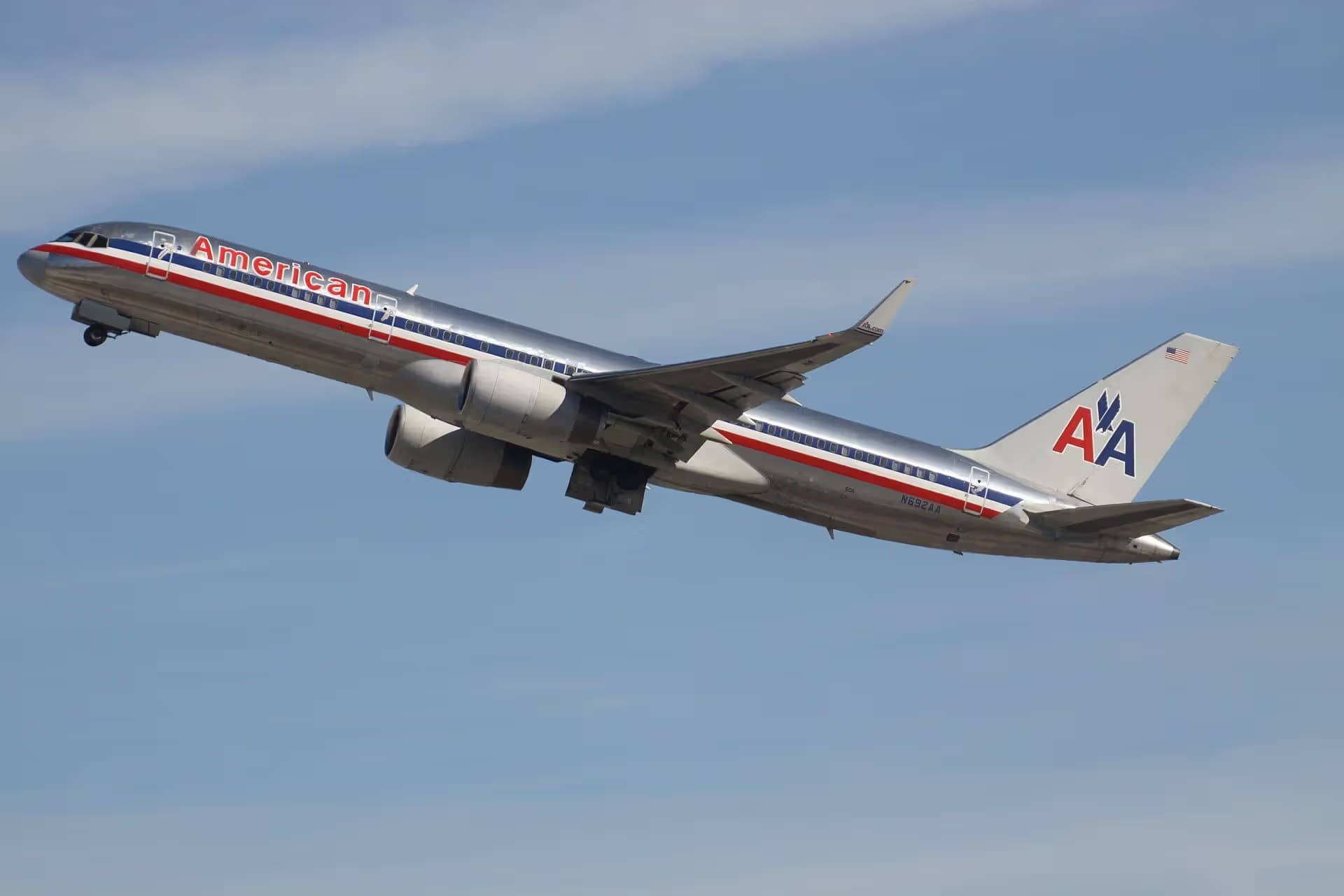 N692AA — Boeing