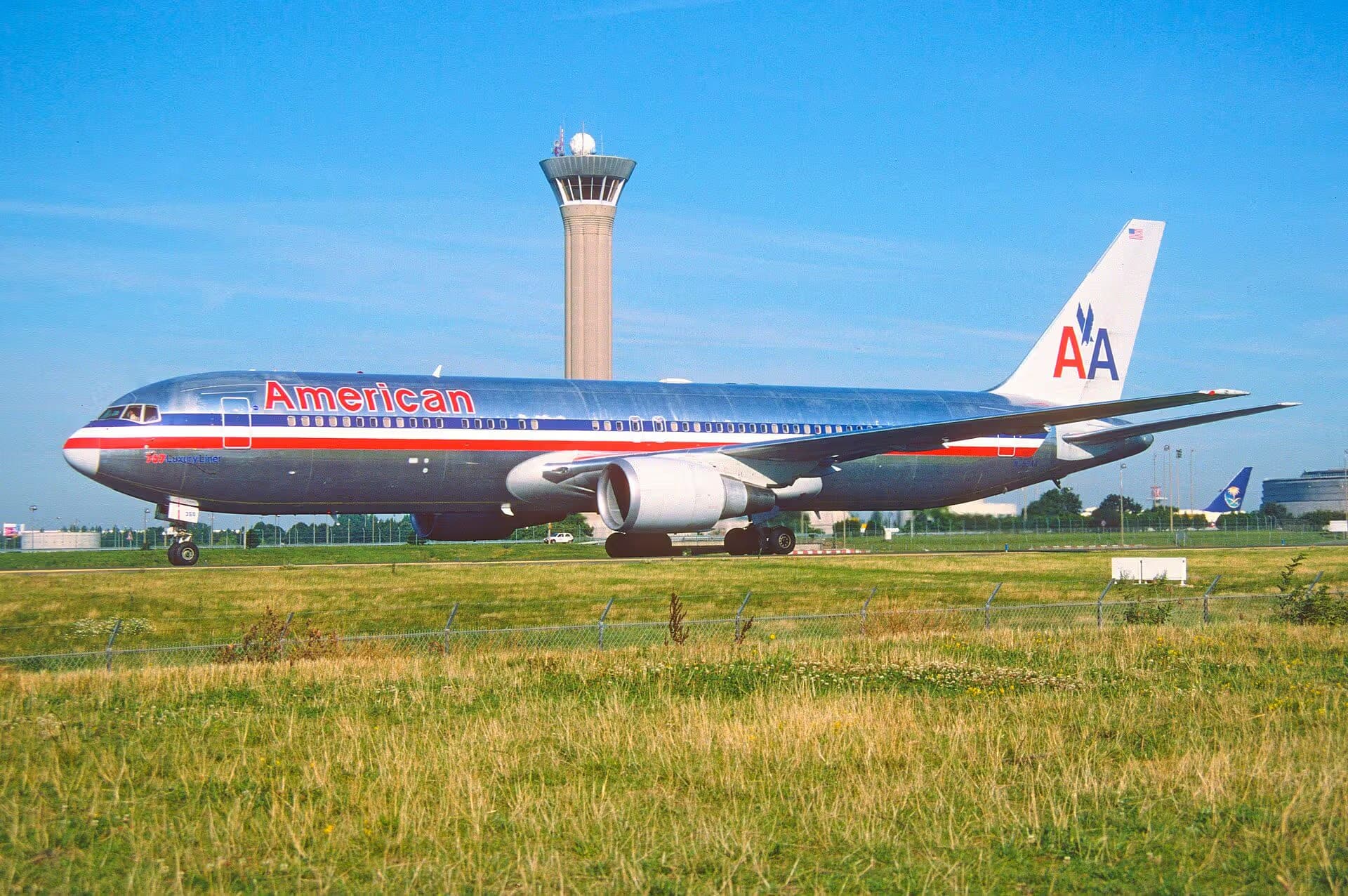 N359AA — Twin-engine aircraft