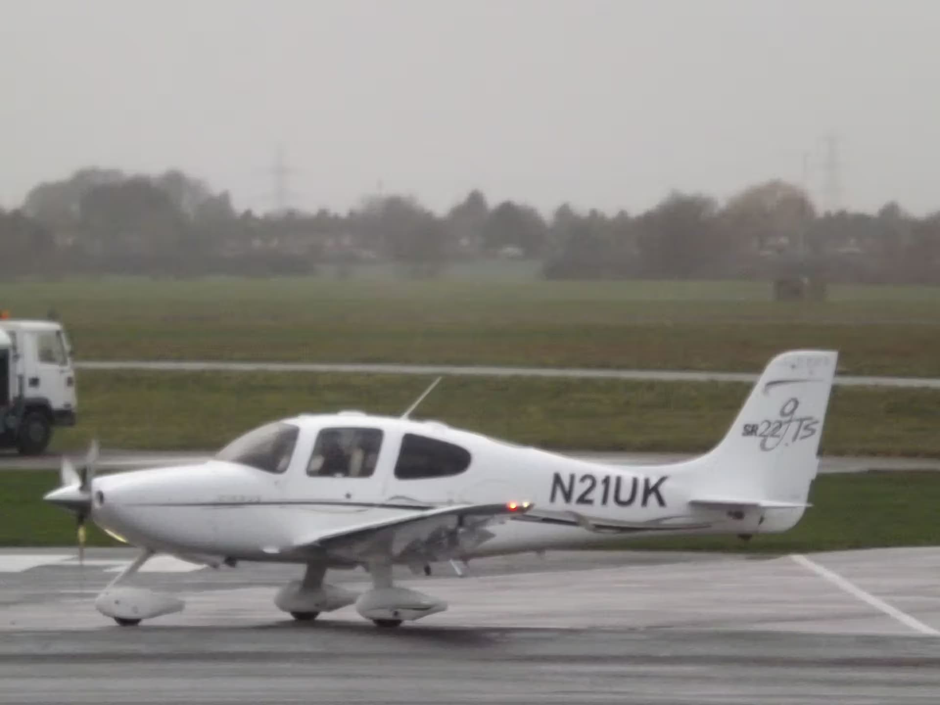 N21UK — Single-engine aircraft