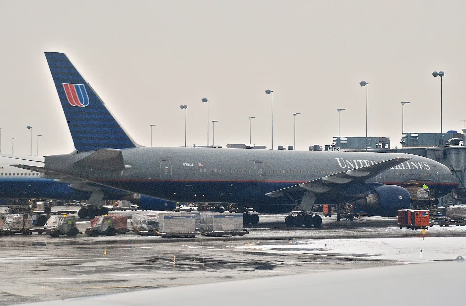 N781UA — Boeing
