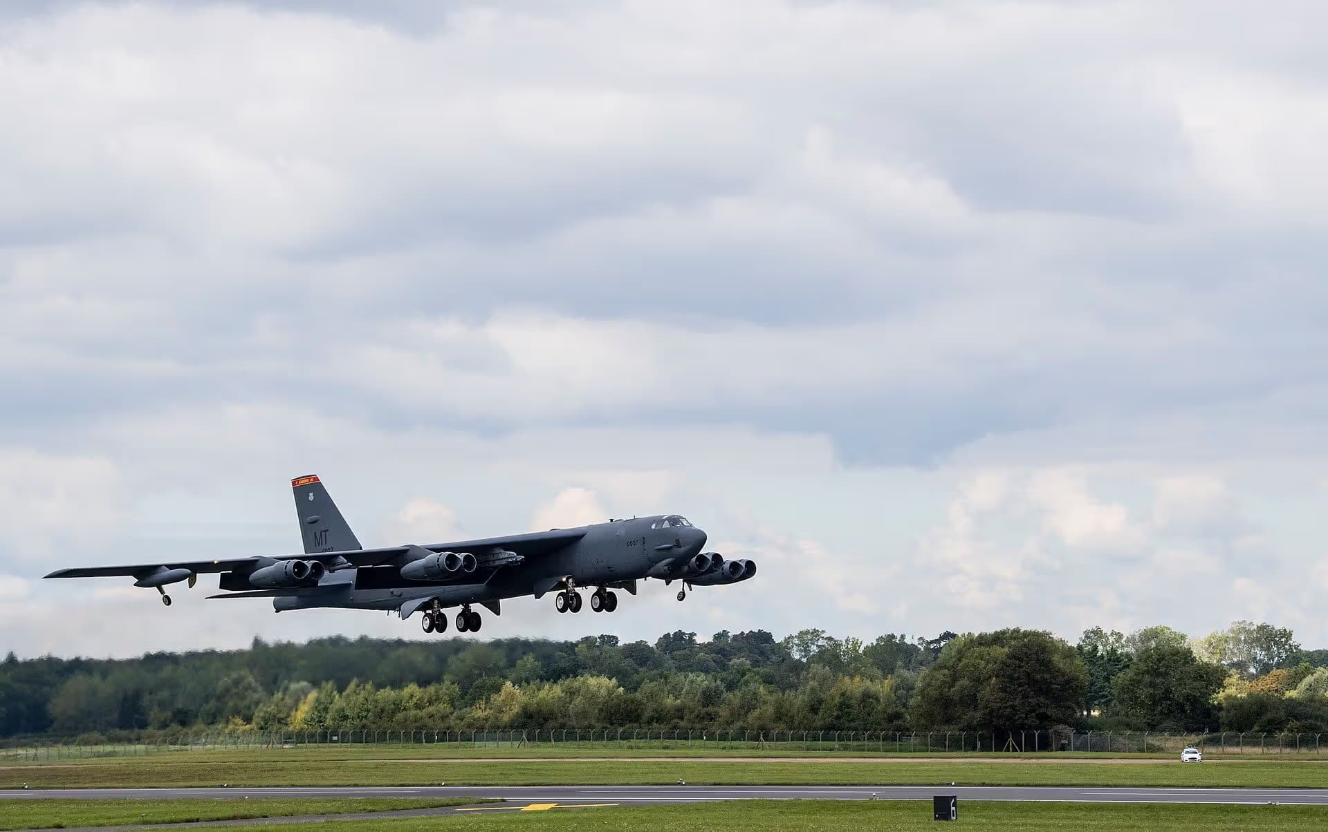 Unidentified — Aircraft