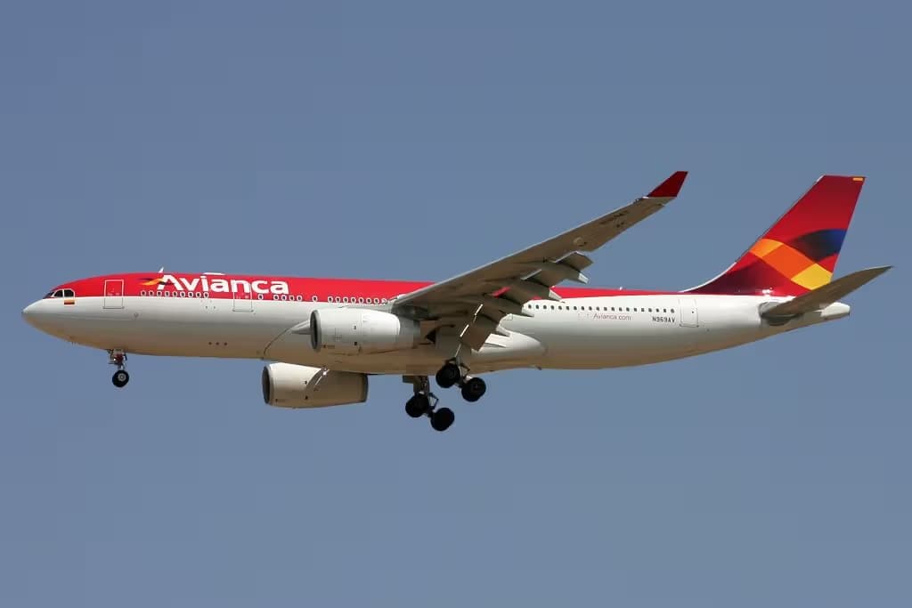 N969AV — Twin-engine aircraft