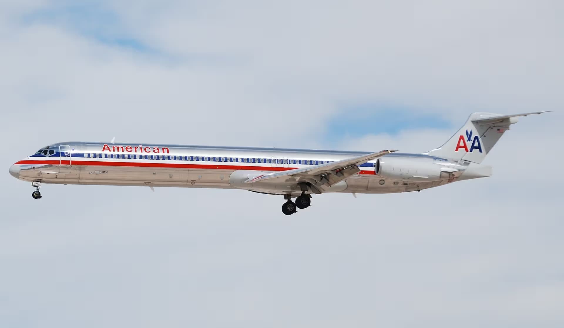 N110HM — Douglas