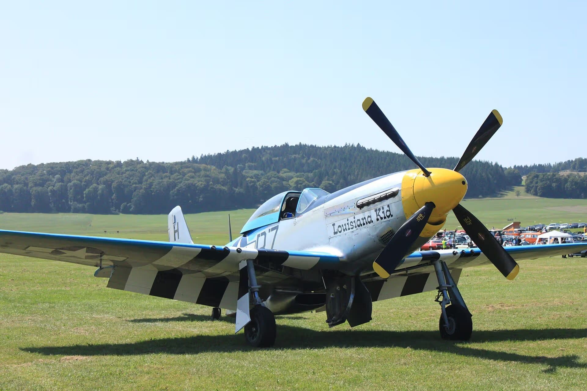 Unidentified — Single-engine aircraft