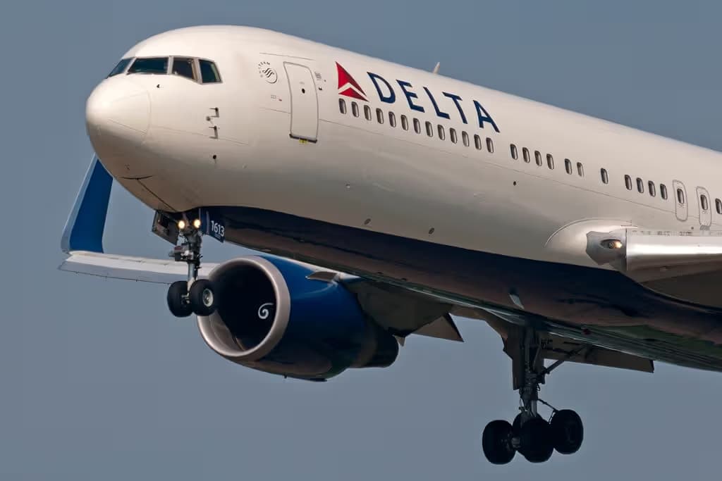 N1613B — Boeing
