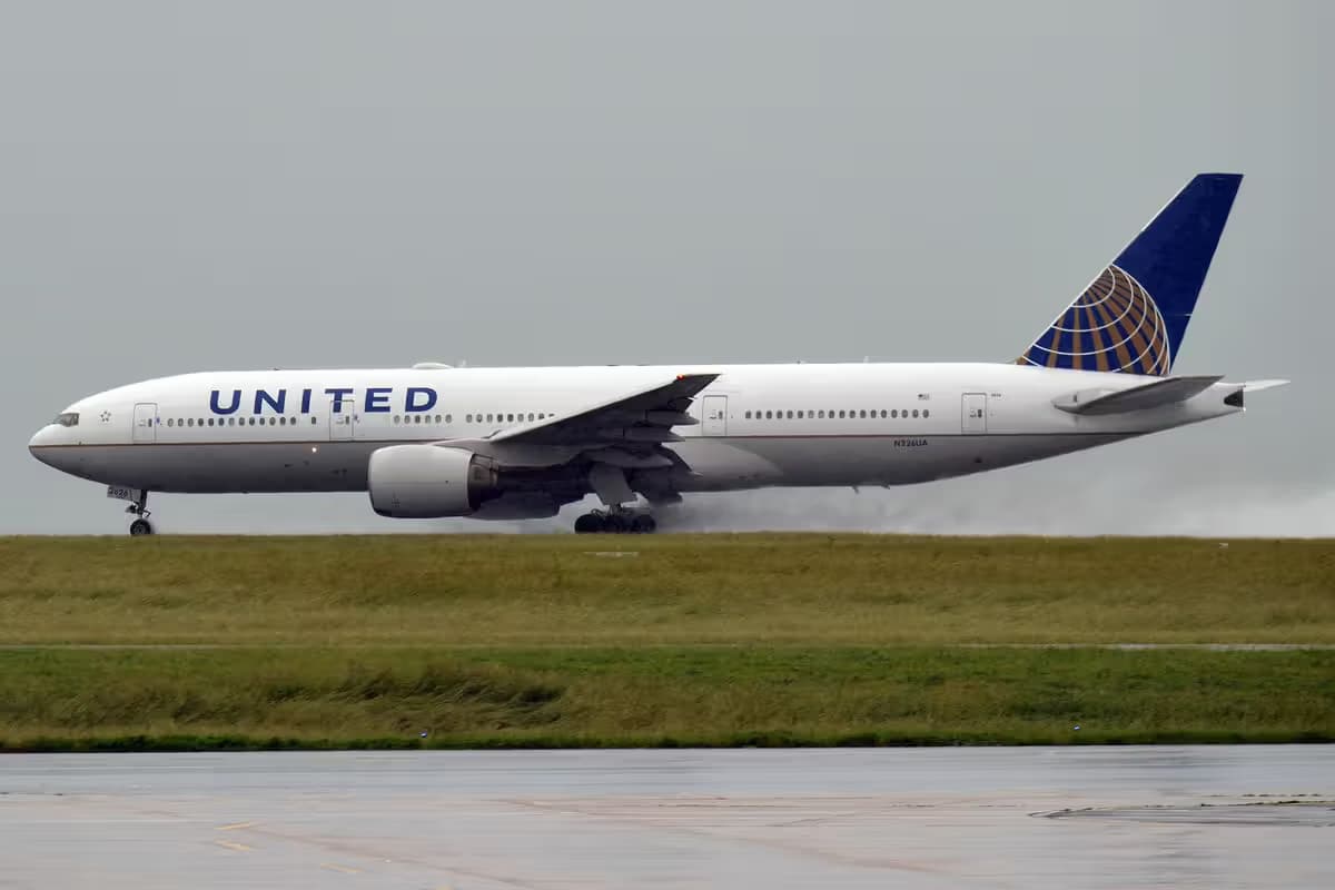 N226UA — Boeing