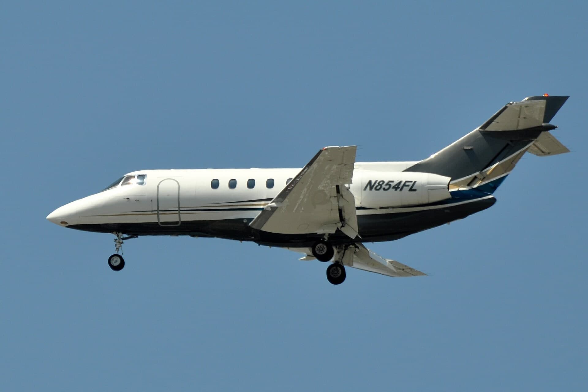 N854FL — Business jet
