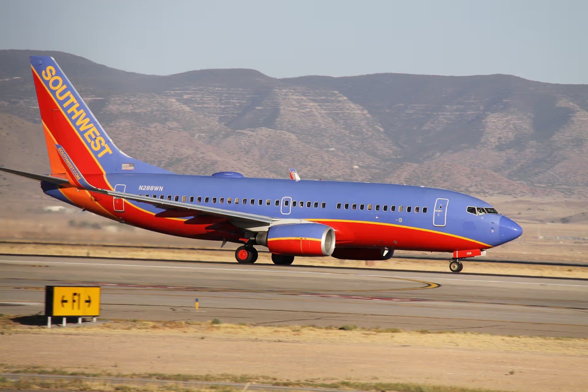 N288WN — Boeing