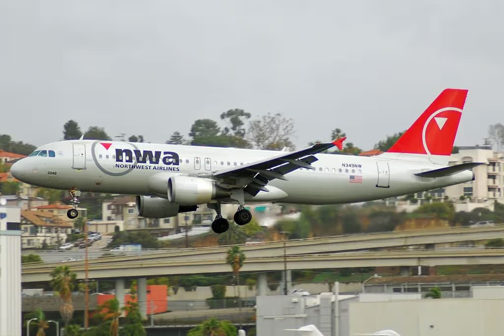 N349NW — Airbus