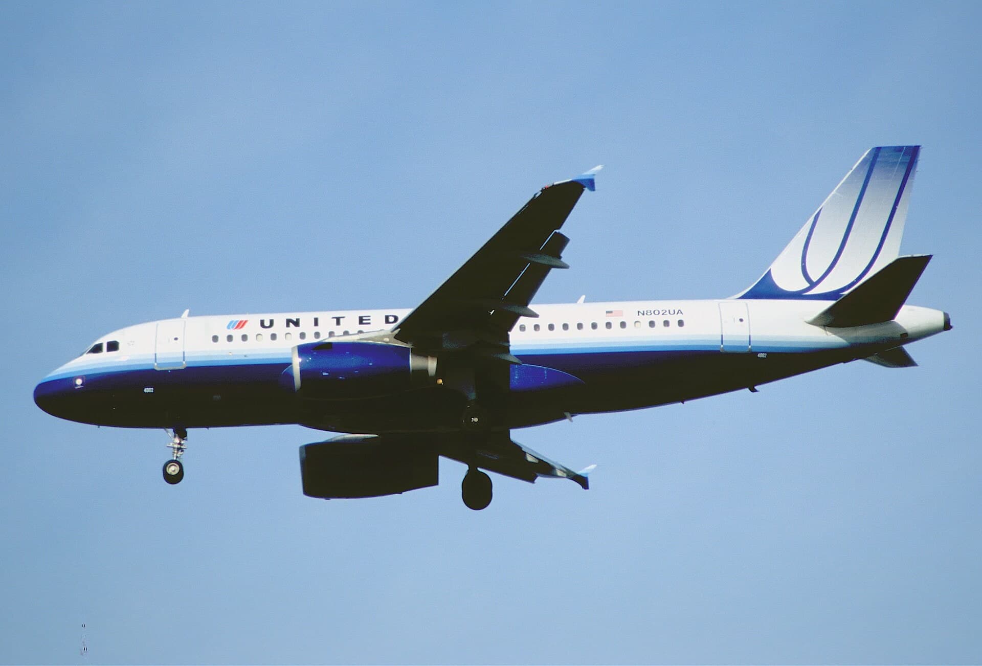 N802UA — Airbus