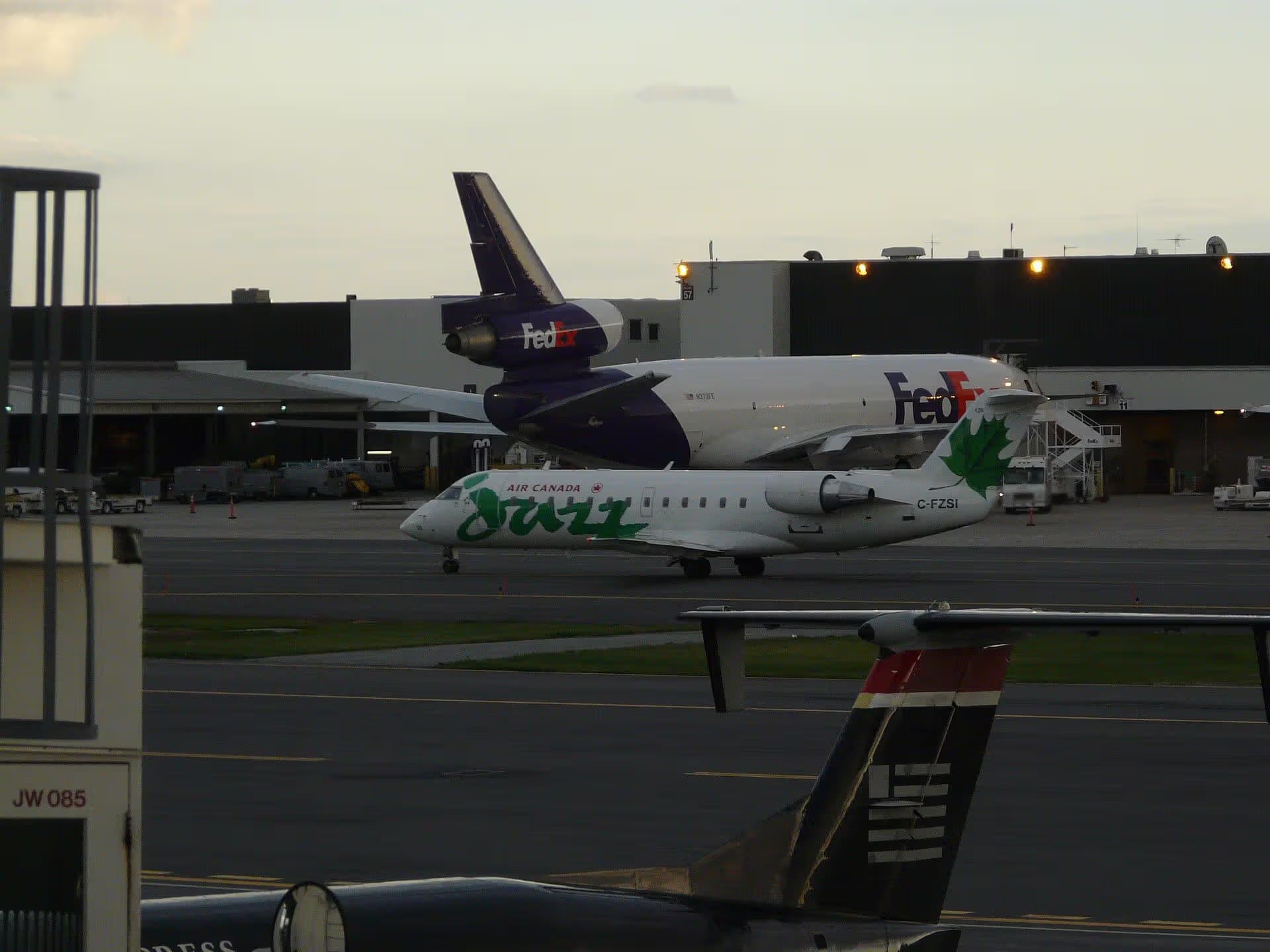 N373FE — Aircraft