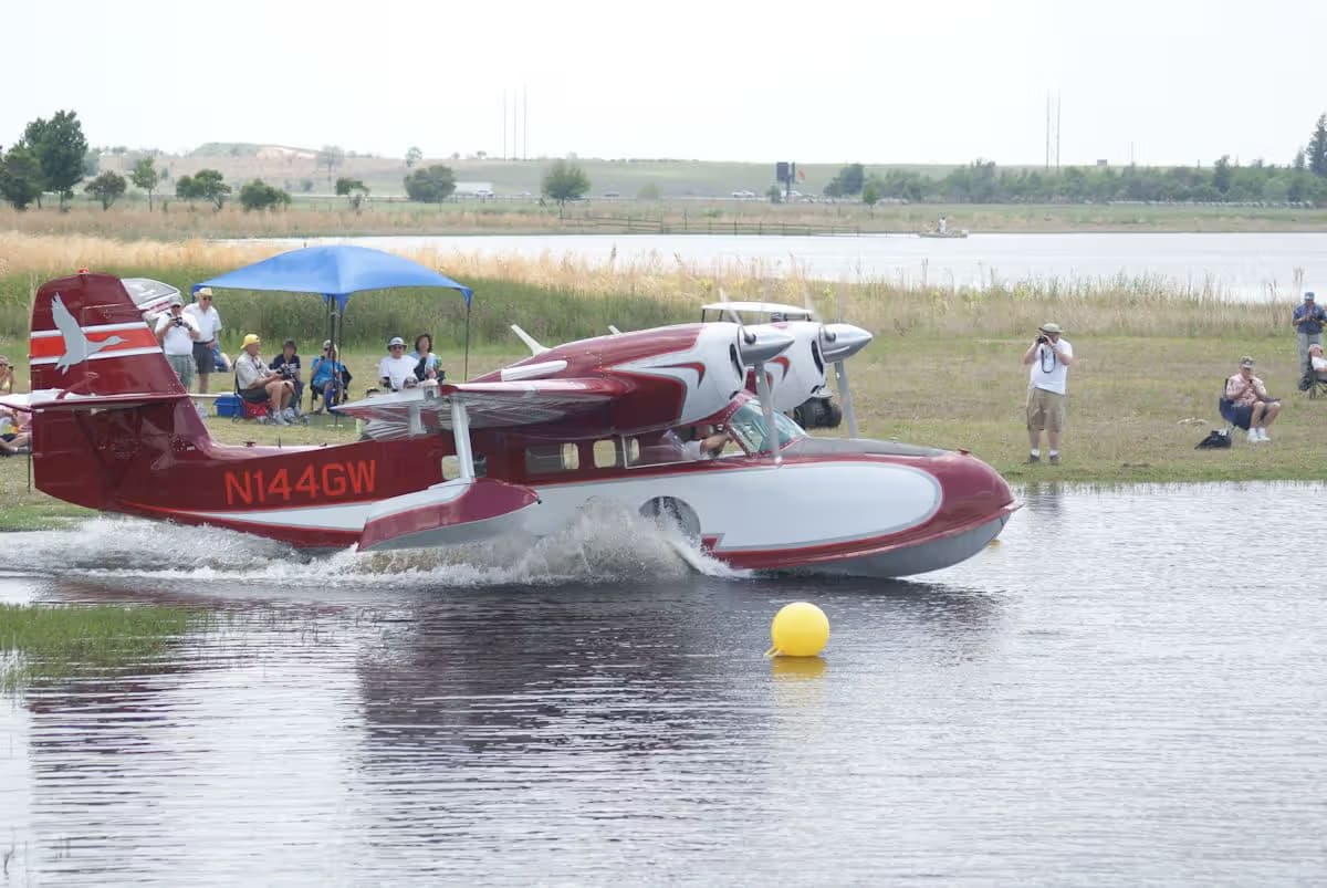 N144GW — Twin-engine aircraft