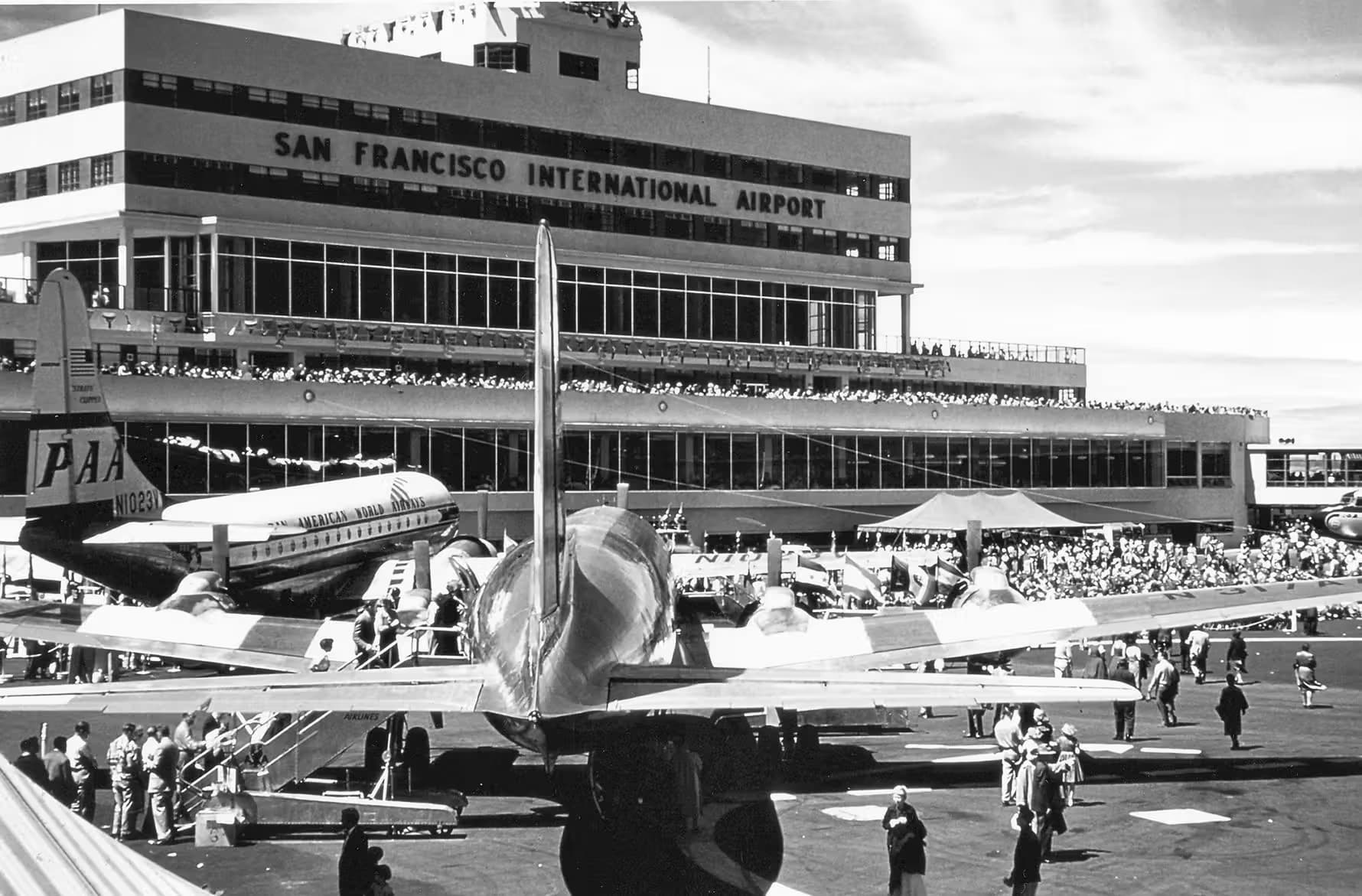 N1023V — Aircraft