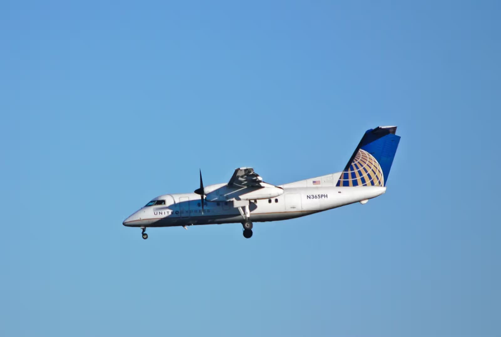 N365PH — Bombardier