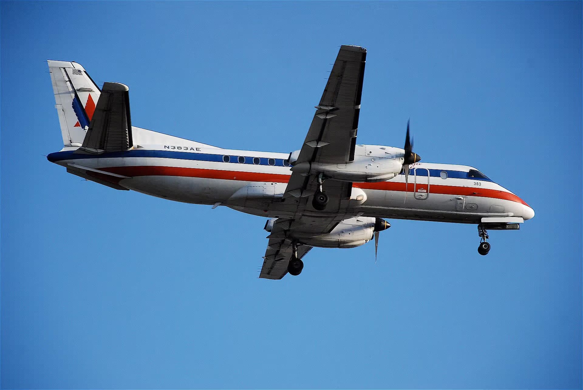 N383AE — Twin-engine aircraft