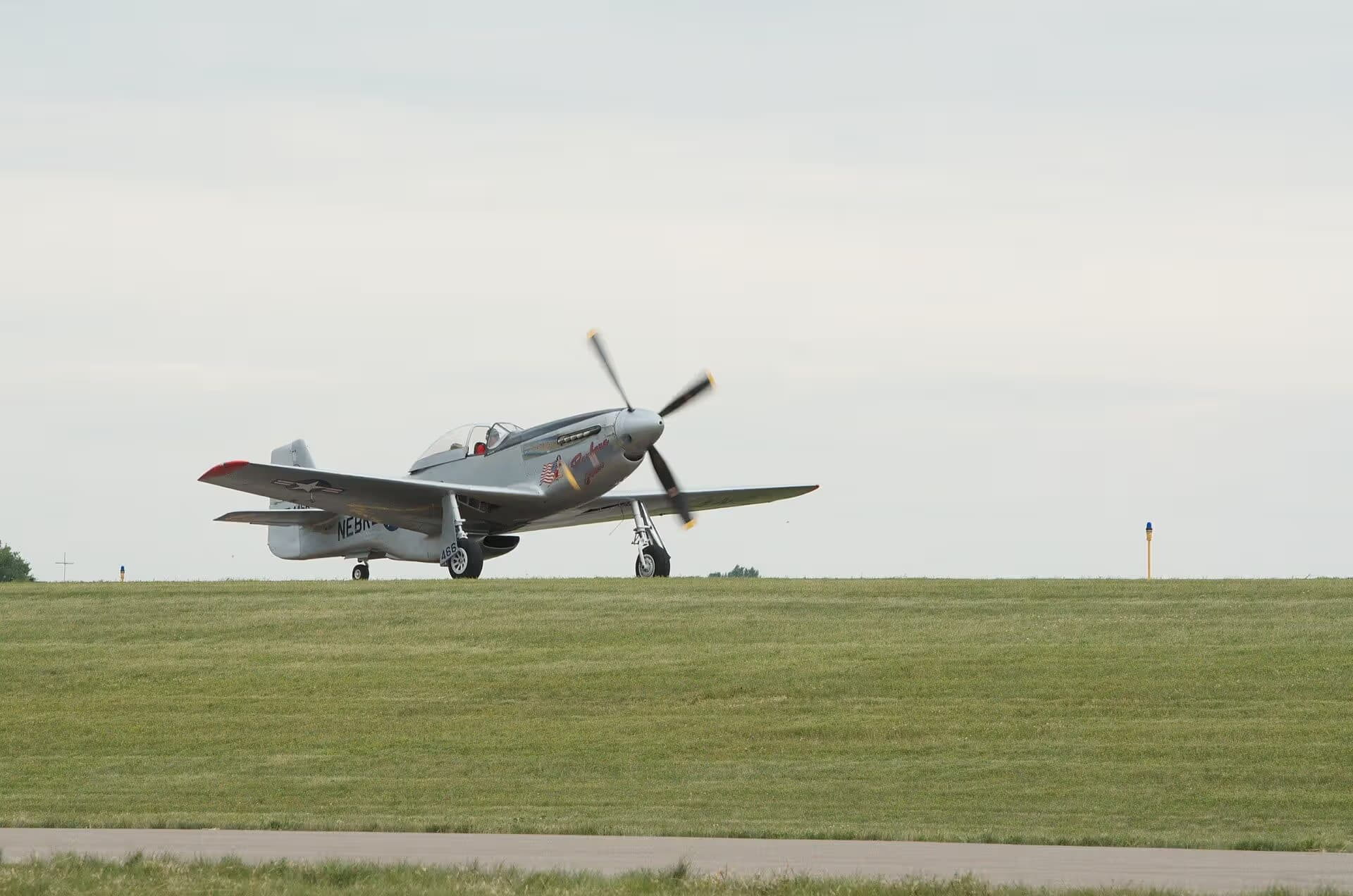 N10607 — Single-engine aircraft