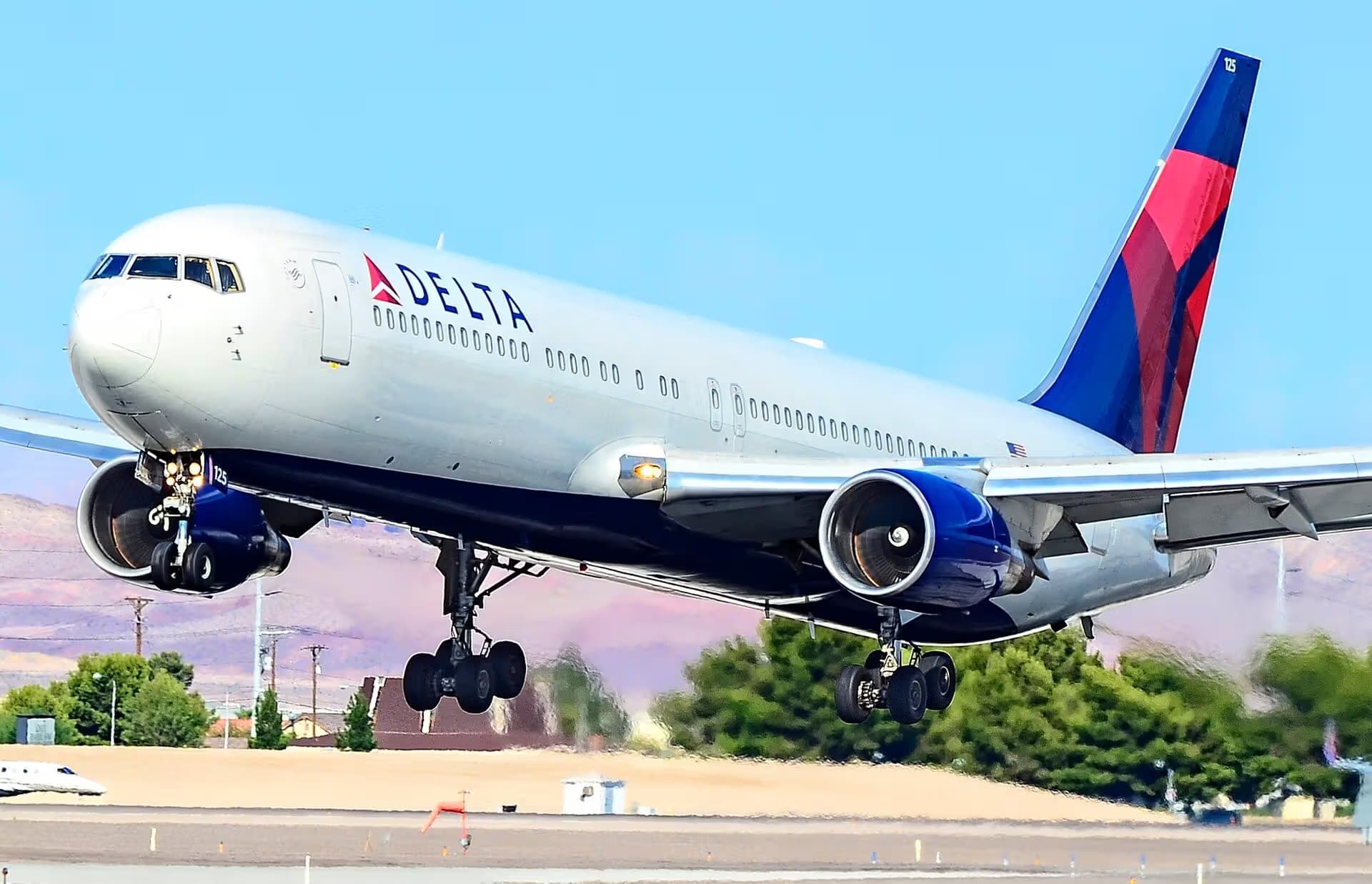 N125DL — Boeing