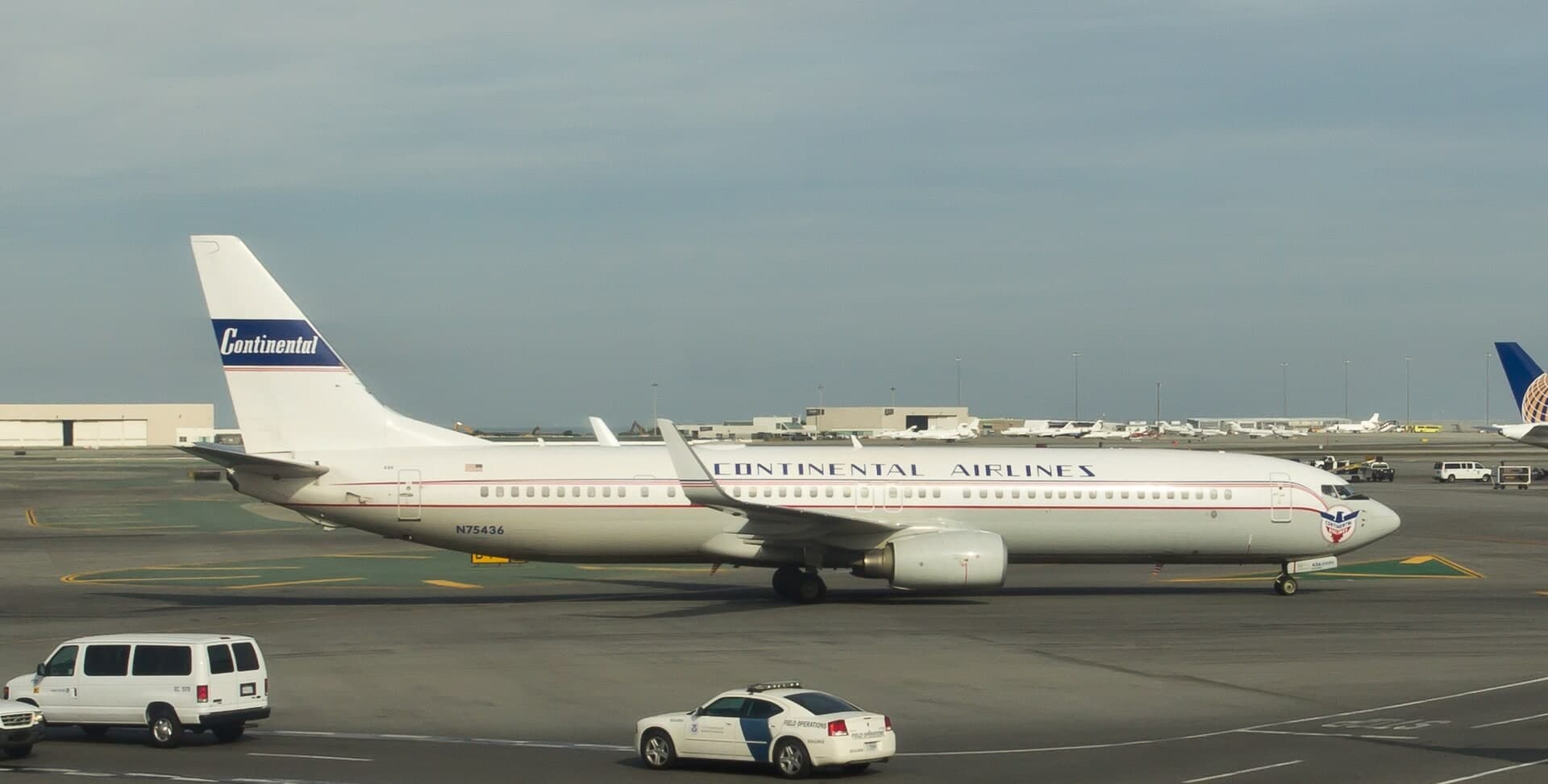 N75436 — Twin-engine aircraft