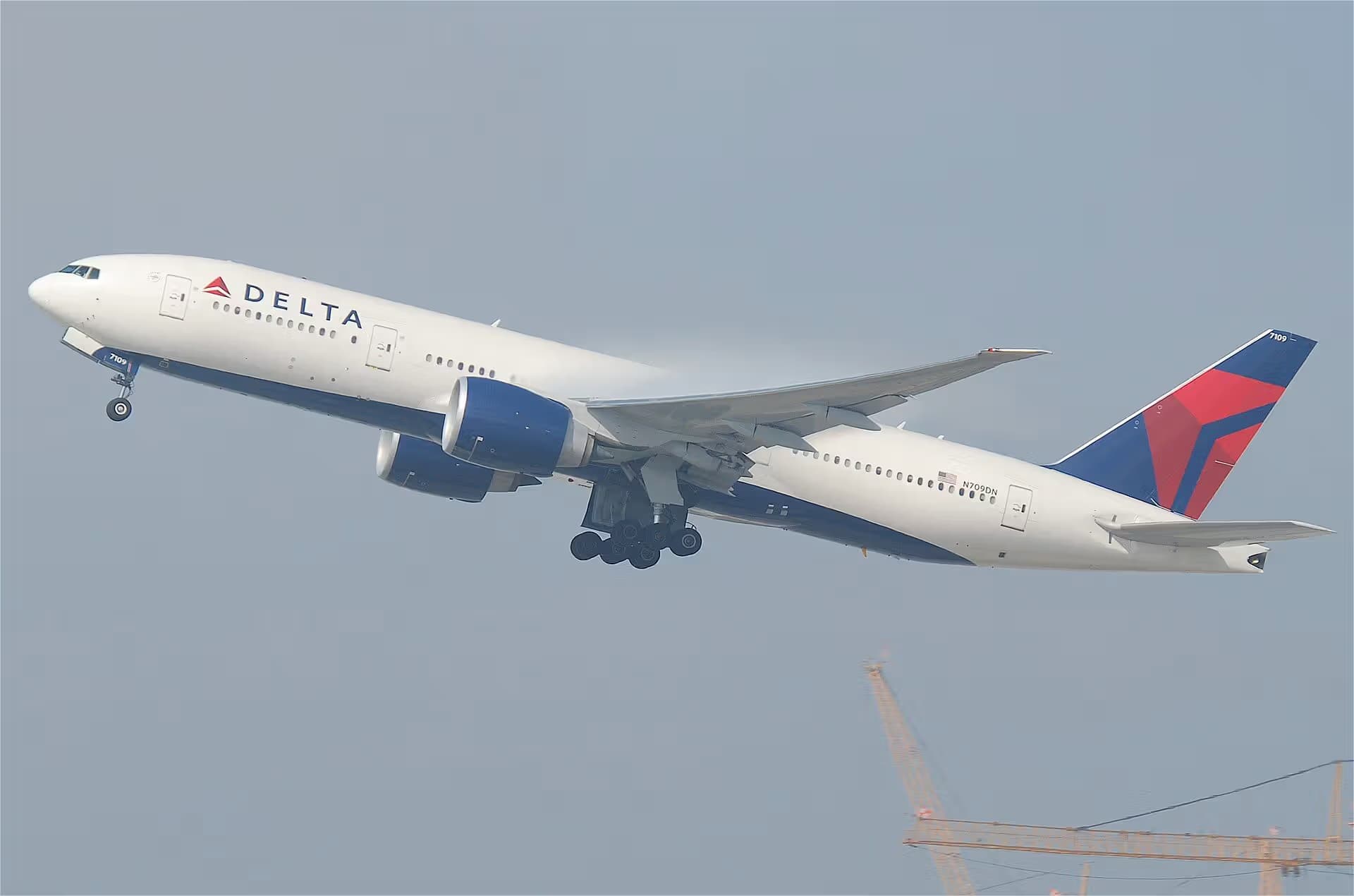 N709DN — Twin-engine aircraft