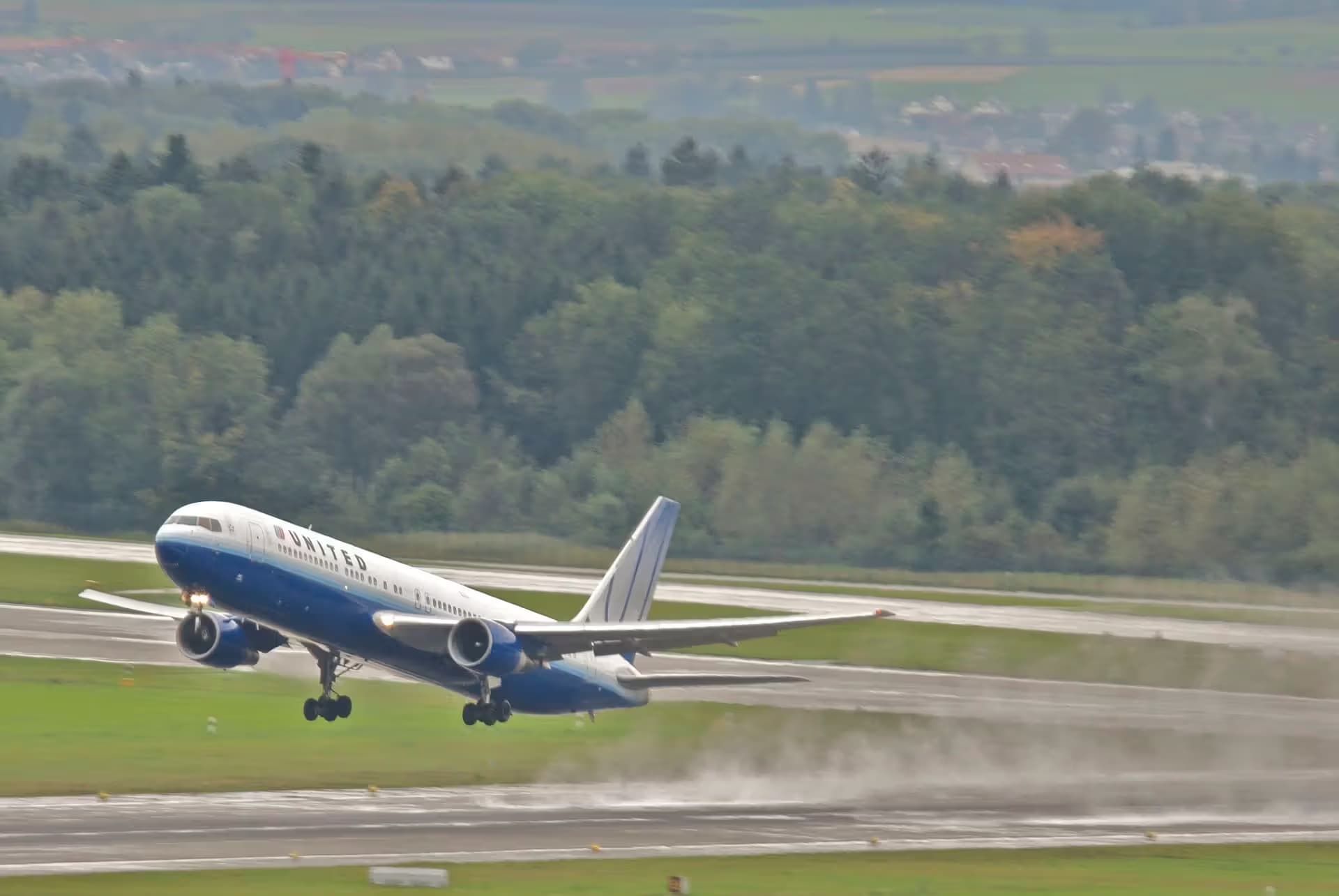 N657UA — Boeing