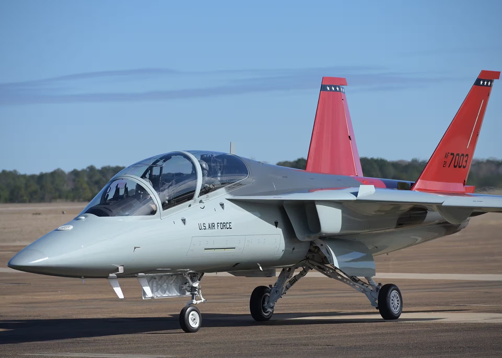 Unidentified — Aircraft at Columbus Air Force Base