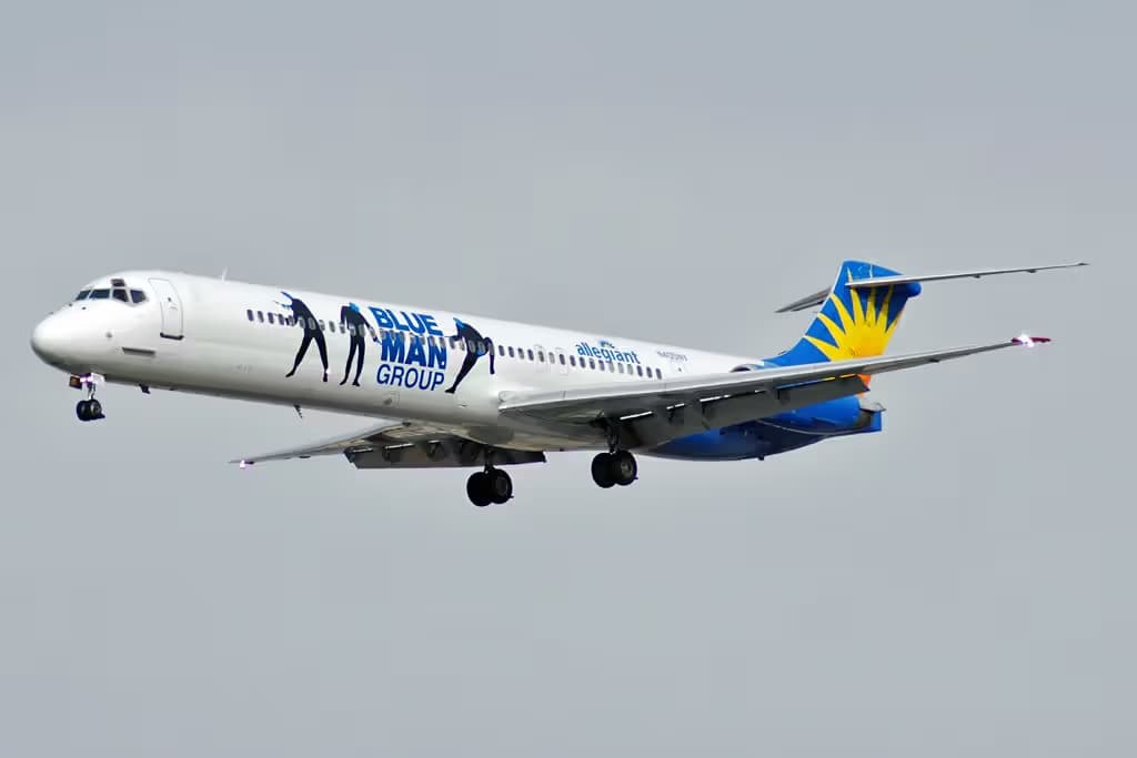 N405NV — Douglas