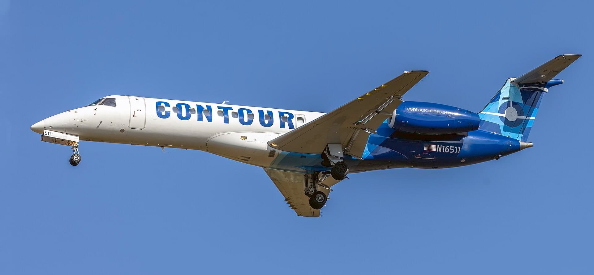 N16511 — Twin-engine aircraft