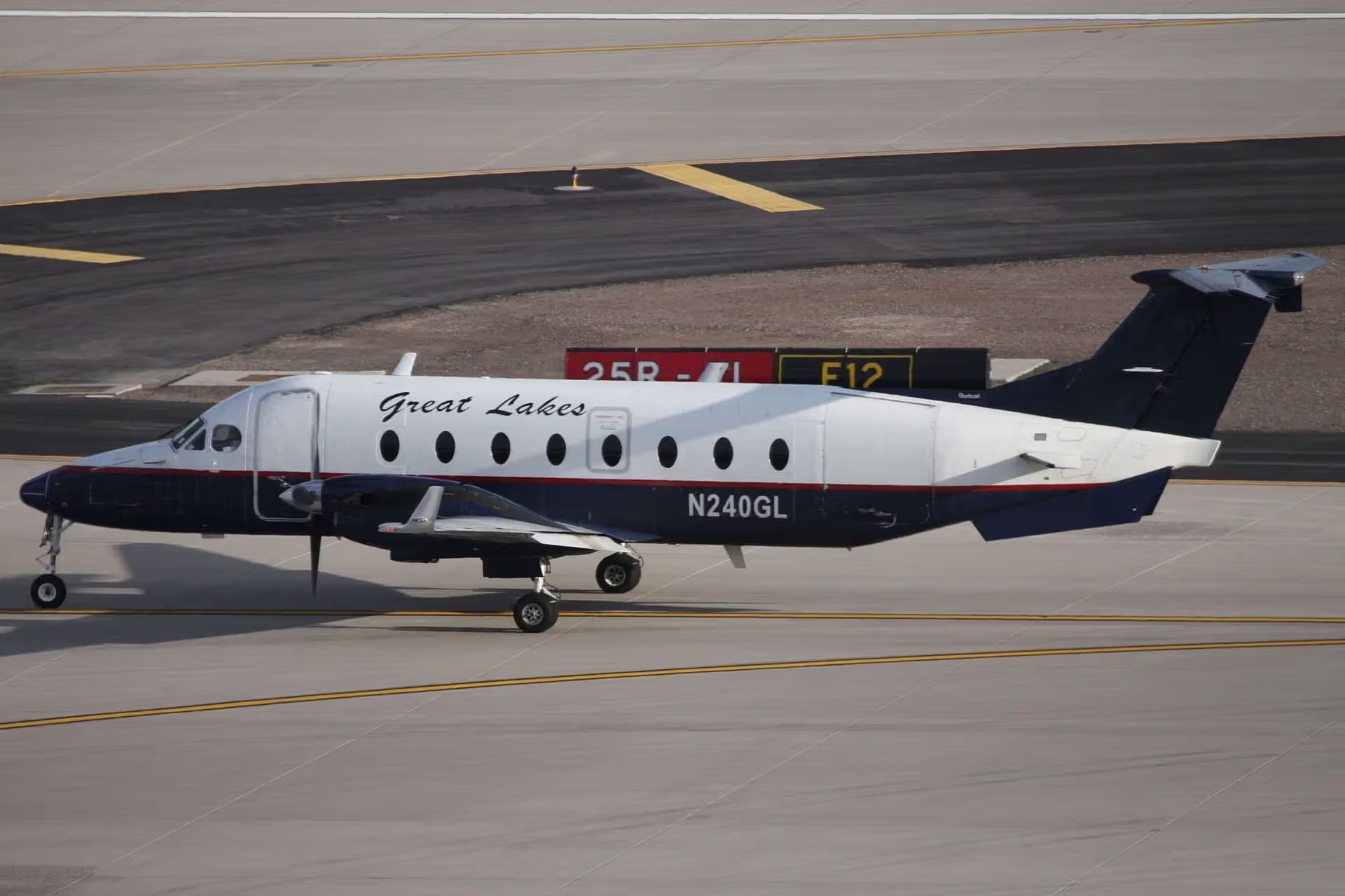N240GL — Beechcraft
