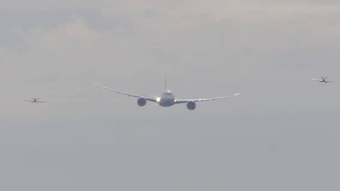 N787BX — Twin-engine aircraft