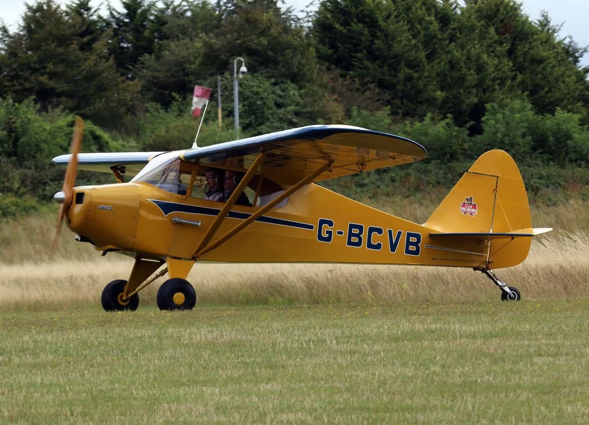 G-BCVB — Piper