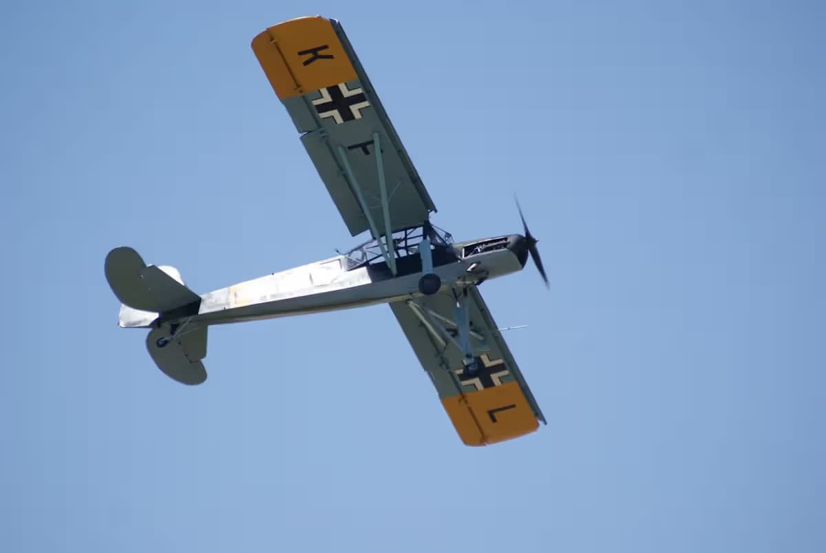 Unidentified — Warbird