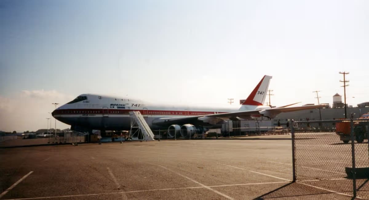 N7470 — Boeing