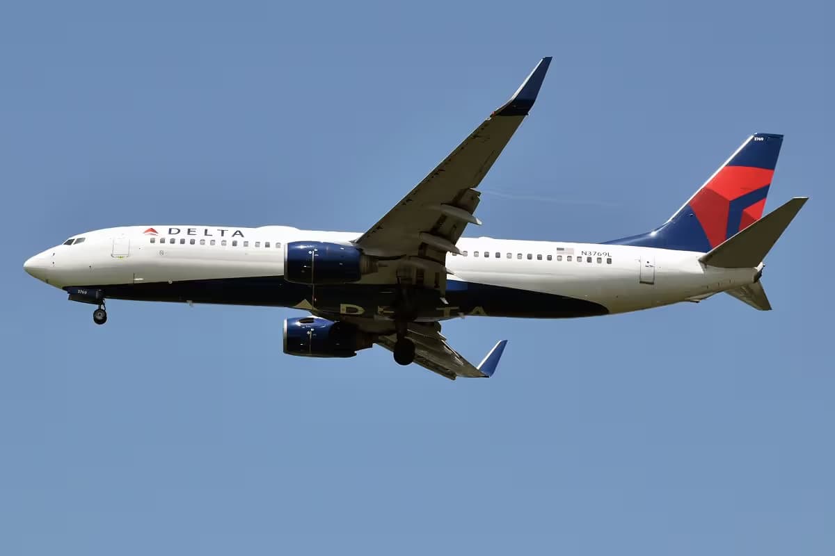 N3769L — Boeing