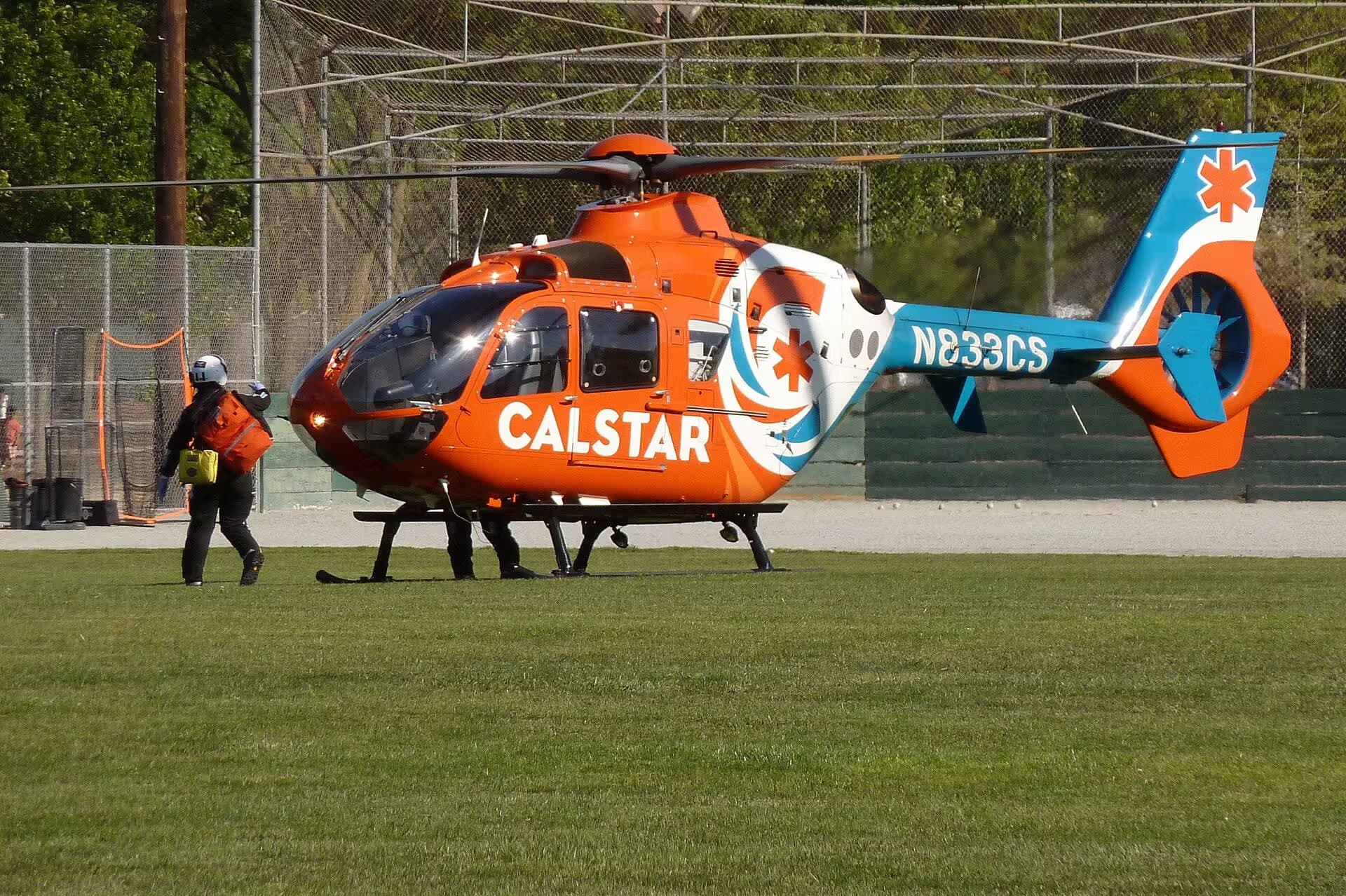 N833CS — Helicopter